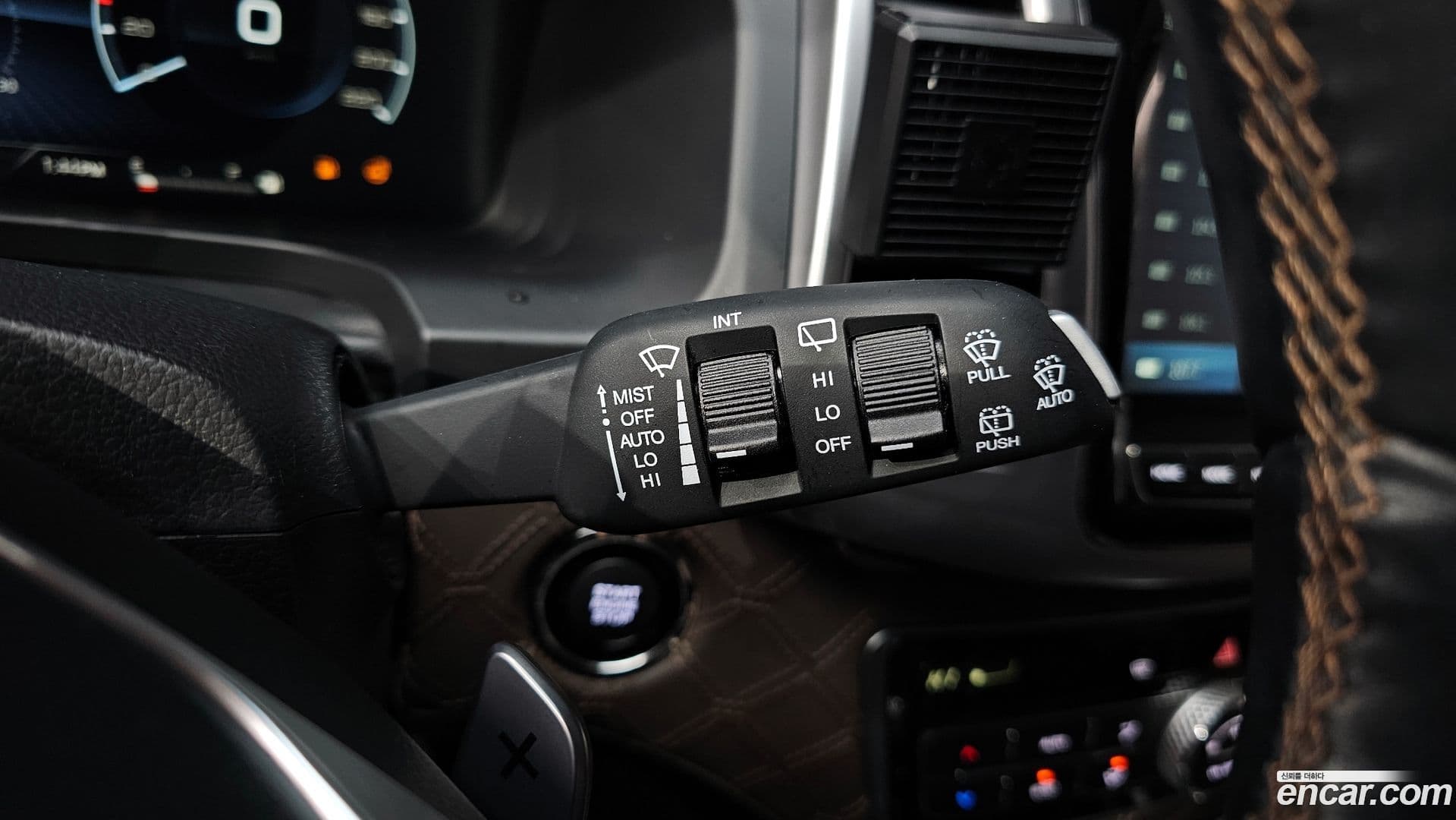 Main__Slider__Photo:Rexton KG_Mobility_Ssangyong 2021.4-17