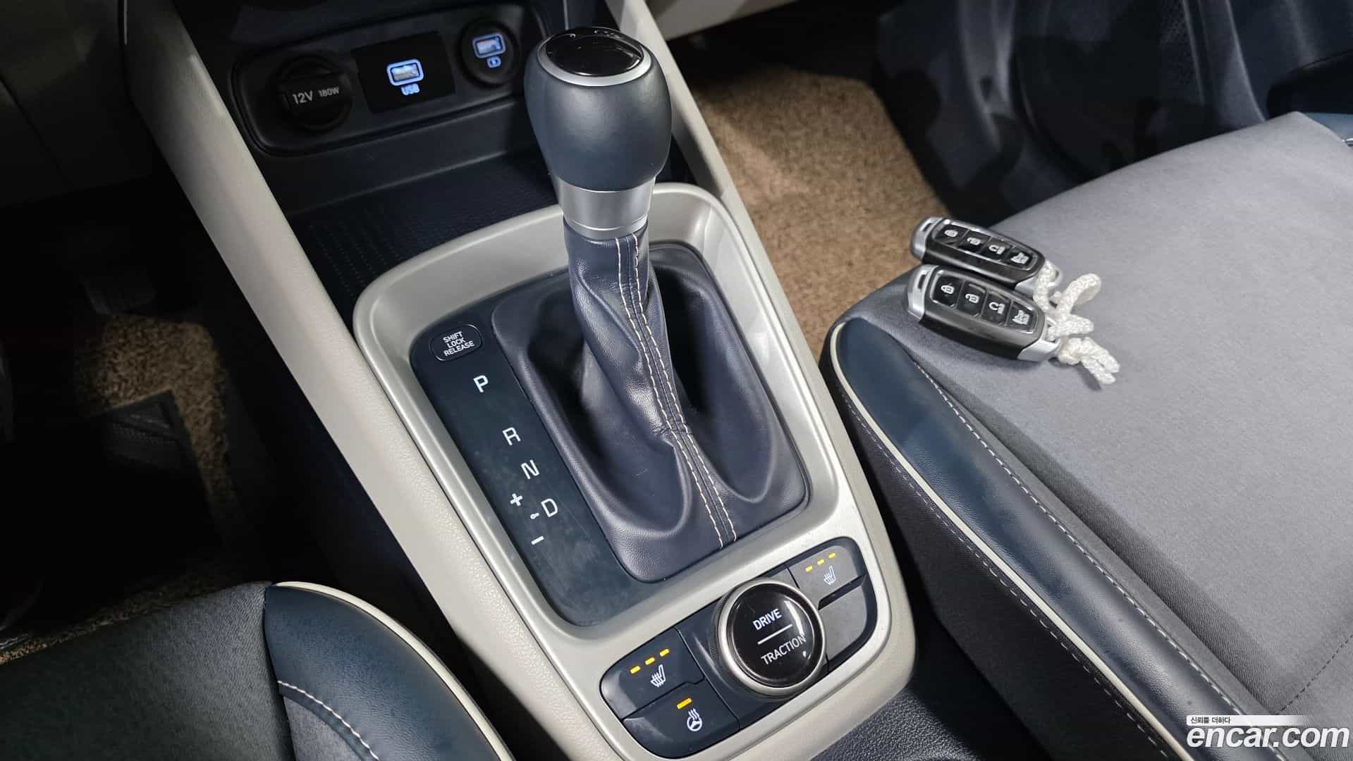 Venue Hyundai 2020.3-INNER-009