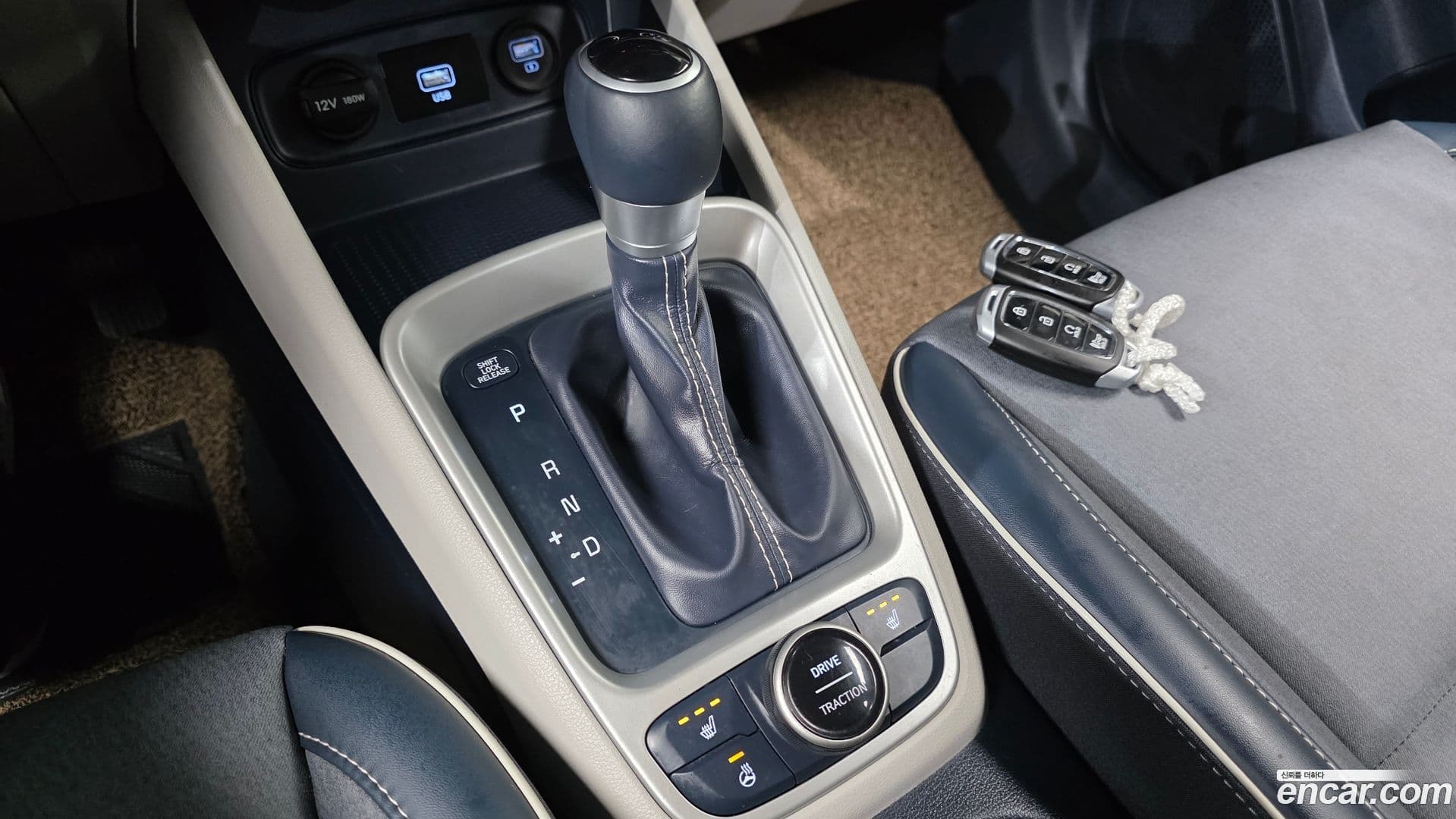 Main__Slider__Photo:Venue Hyundai 2020.3-8