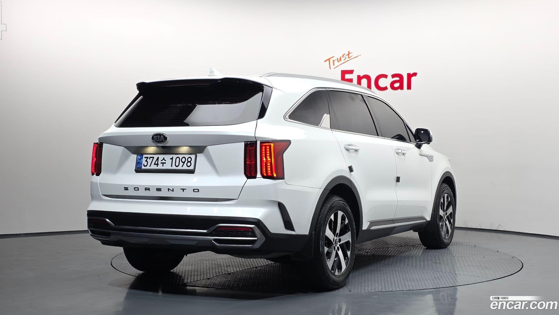 Main__Slider__Photo:Sorento Kia 2021.3-1