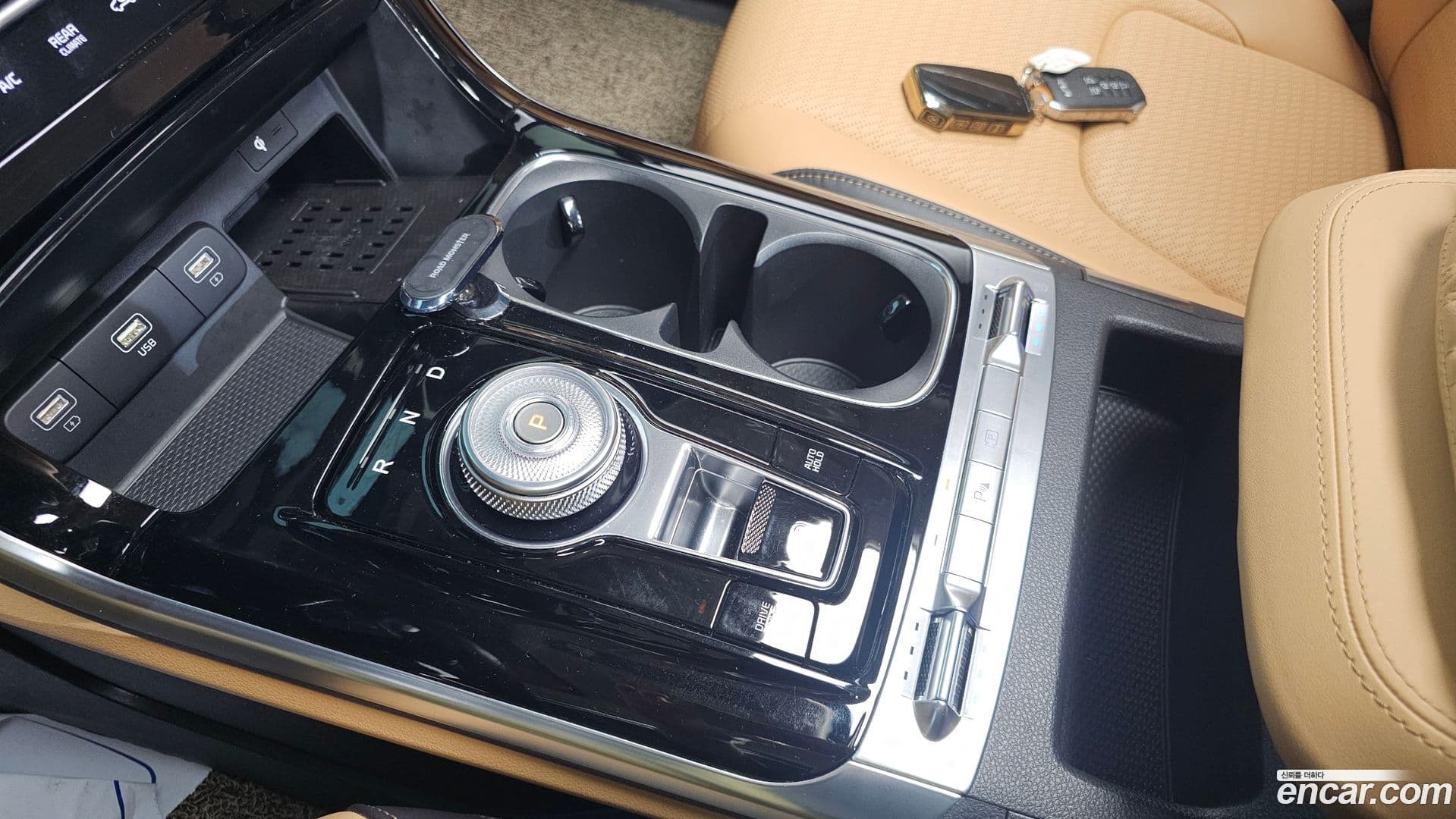 Main__Slider__Photo:Canival Kia 2023.4-8