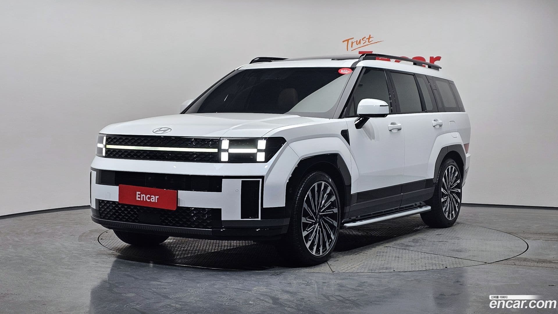 Main__Slider__Photo:Santafe Hyundai 2024.0-0