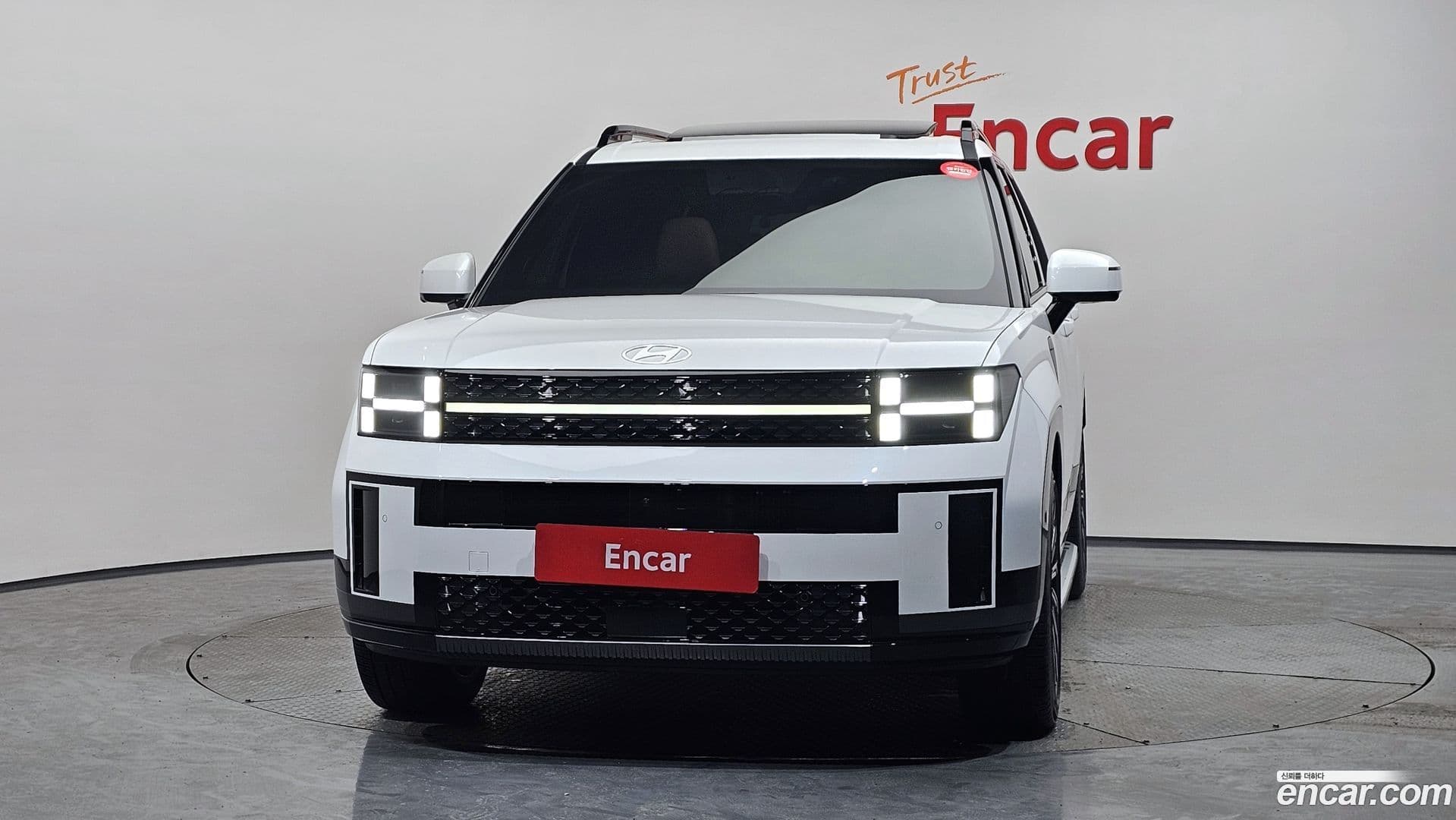 Main__Slider__Photo:Santafe Hyundai 2024.0-2