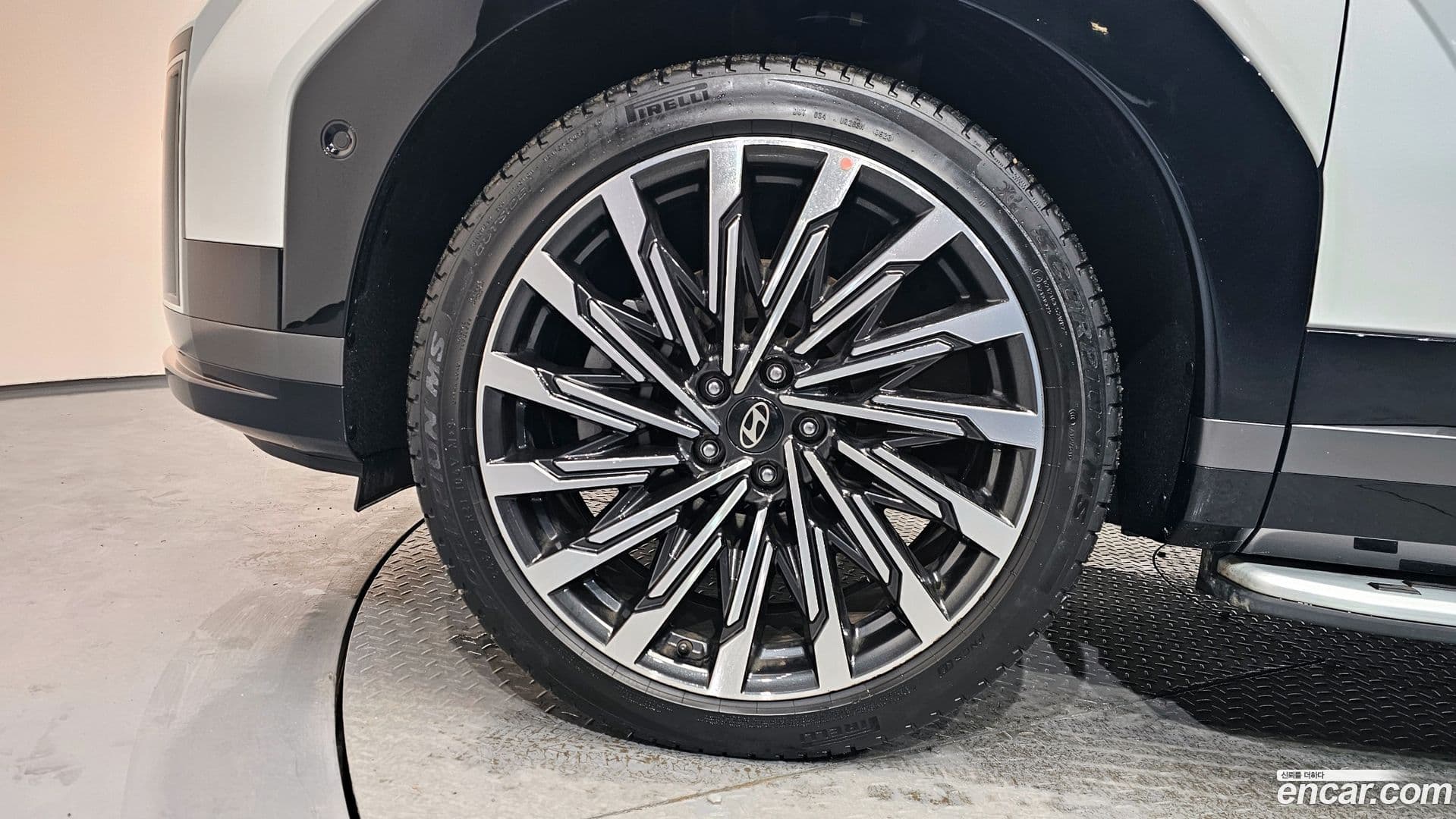 Main__Slider__Photo:Santafe Hyundai 2024.0-4