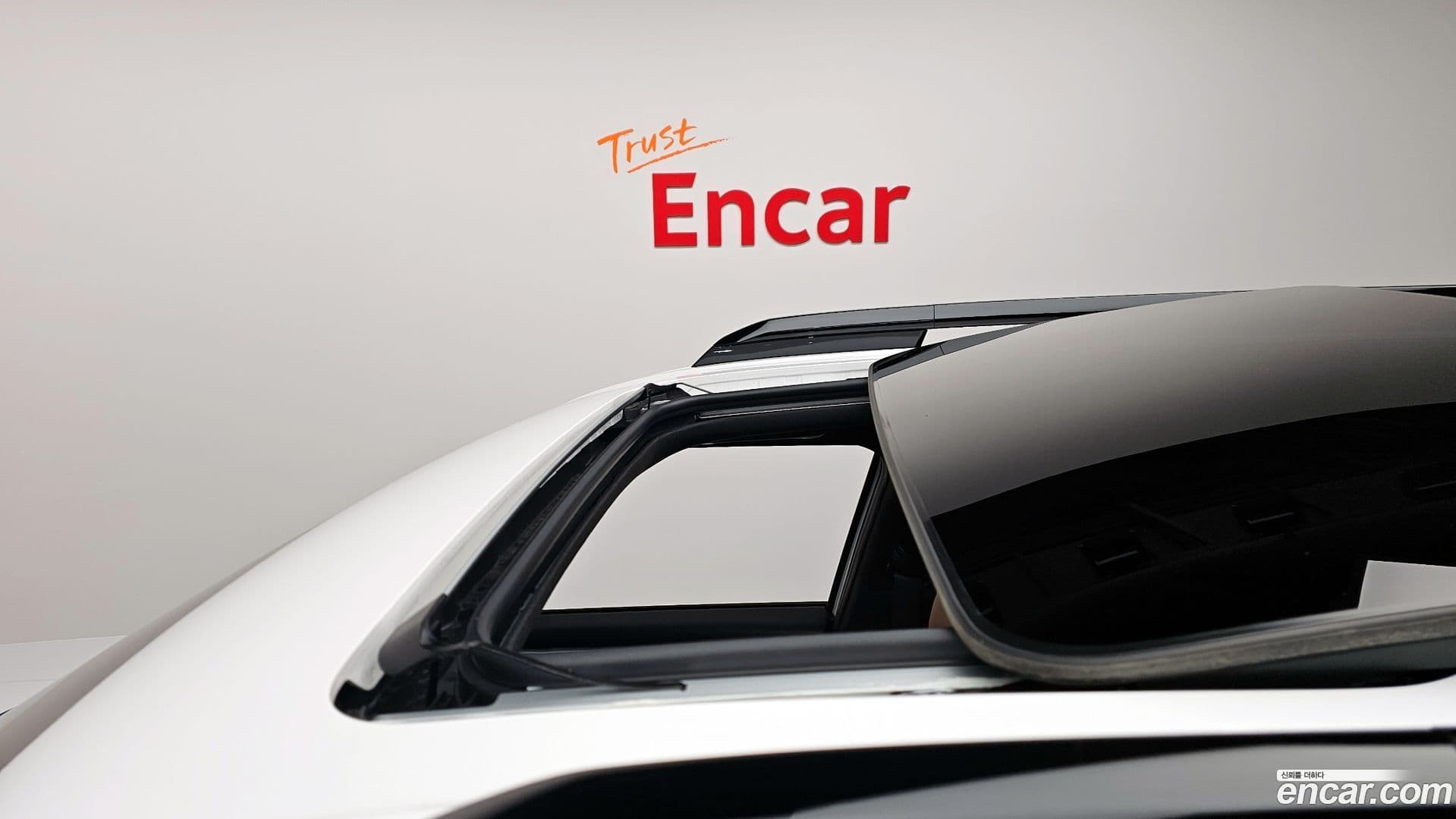 Main__Slider__Photo:Santafe Hyundai 2024.0-18