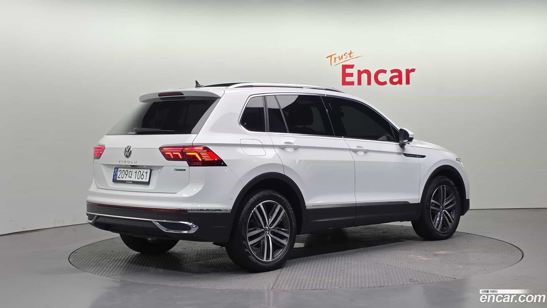 Tiguan Volkswagen 2023.9-OUTER-002