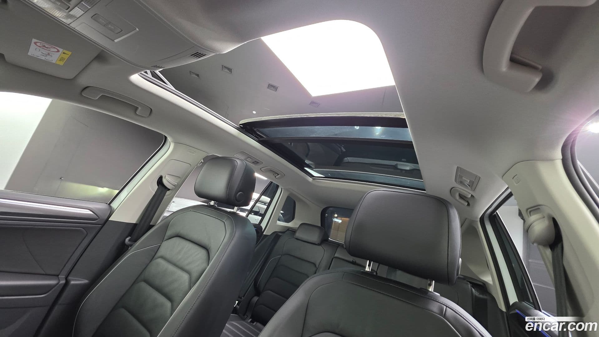 Main__Slider__Photo:Tiguan Volkswagen 2023.9-11