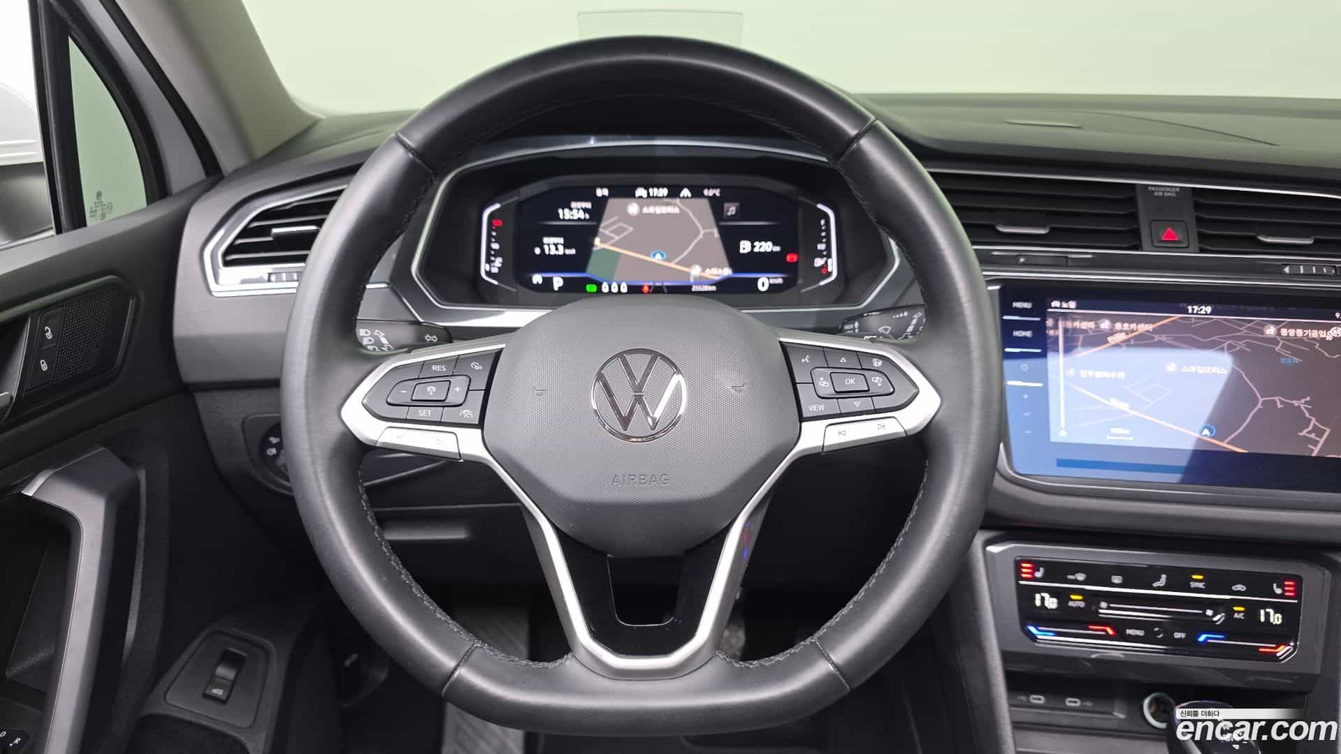 Tiguan Volkswagen 2023.9-OPTION-018