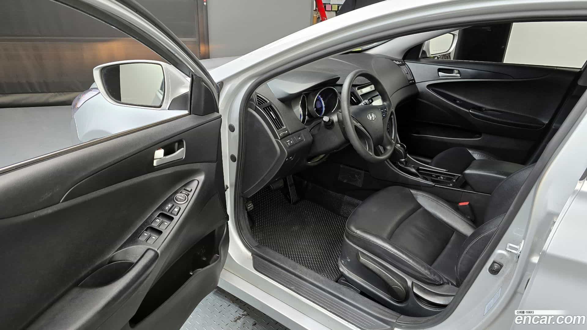 Sonata Hyundai 2014.6-INNER-010