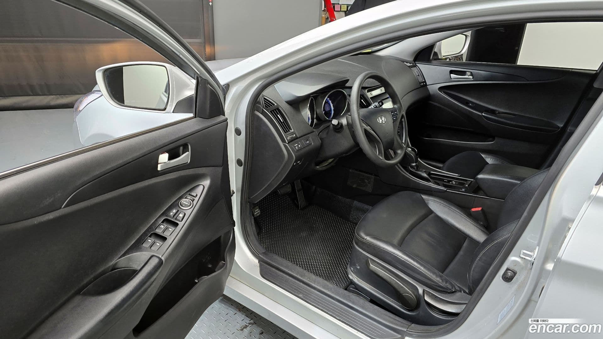 Main__Slider__Photo:Sonata Hyundai 2014.6-9