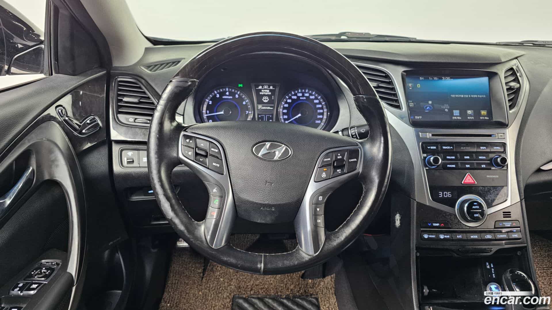 Grandeur Hyundai 2016.5-OPTION-017