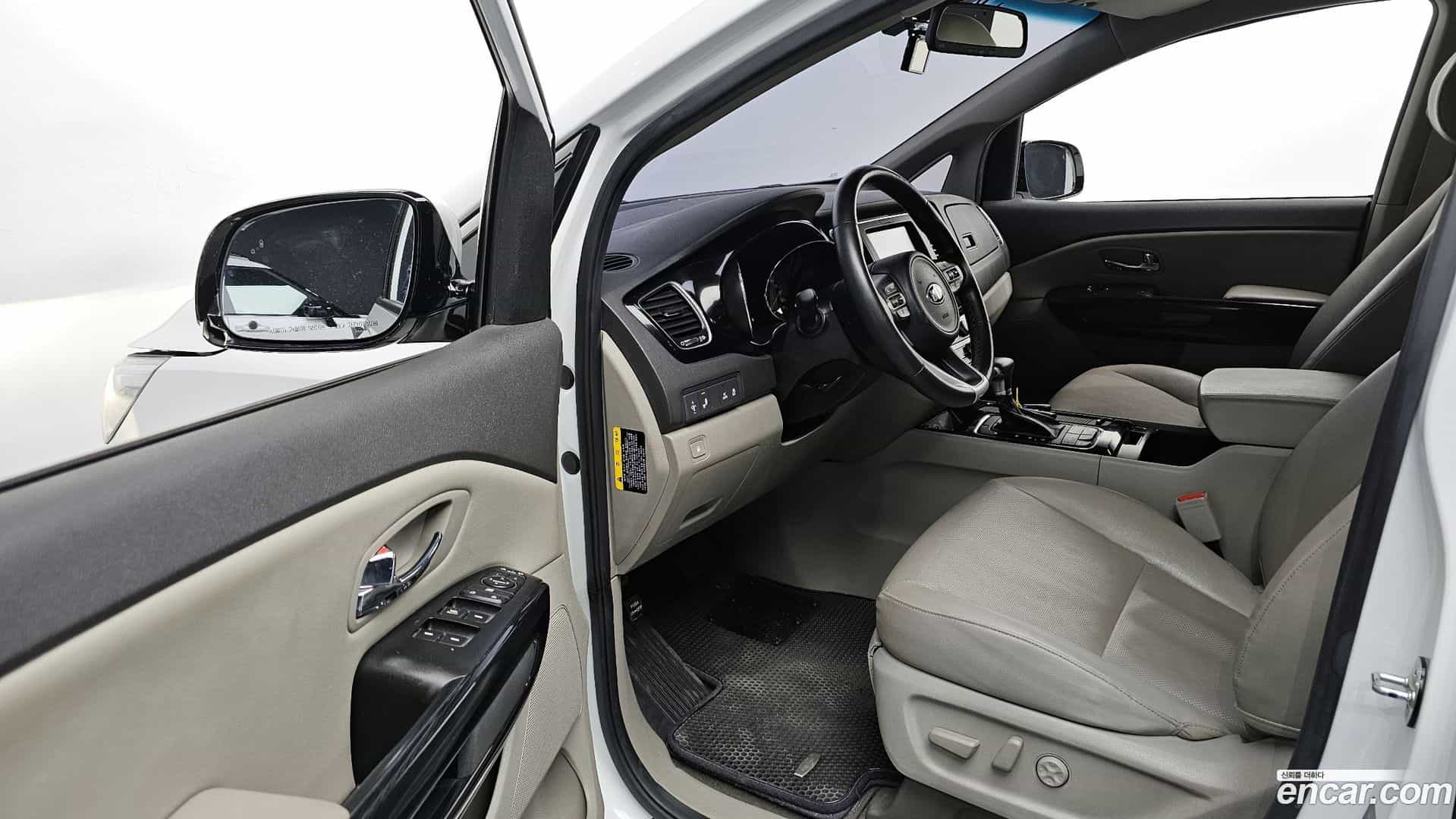 Canival Kia 2017.8-OPTION-015