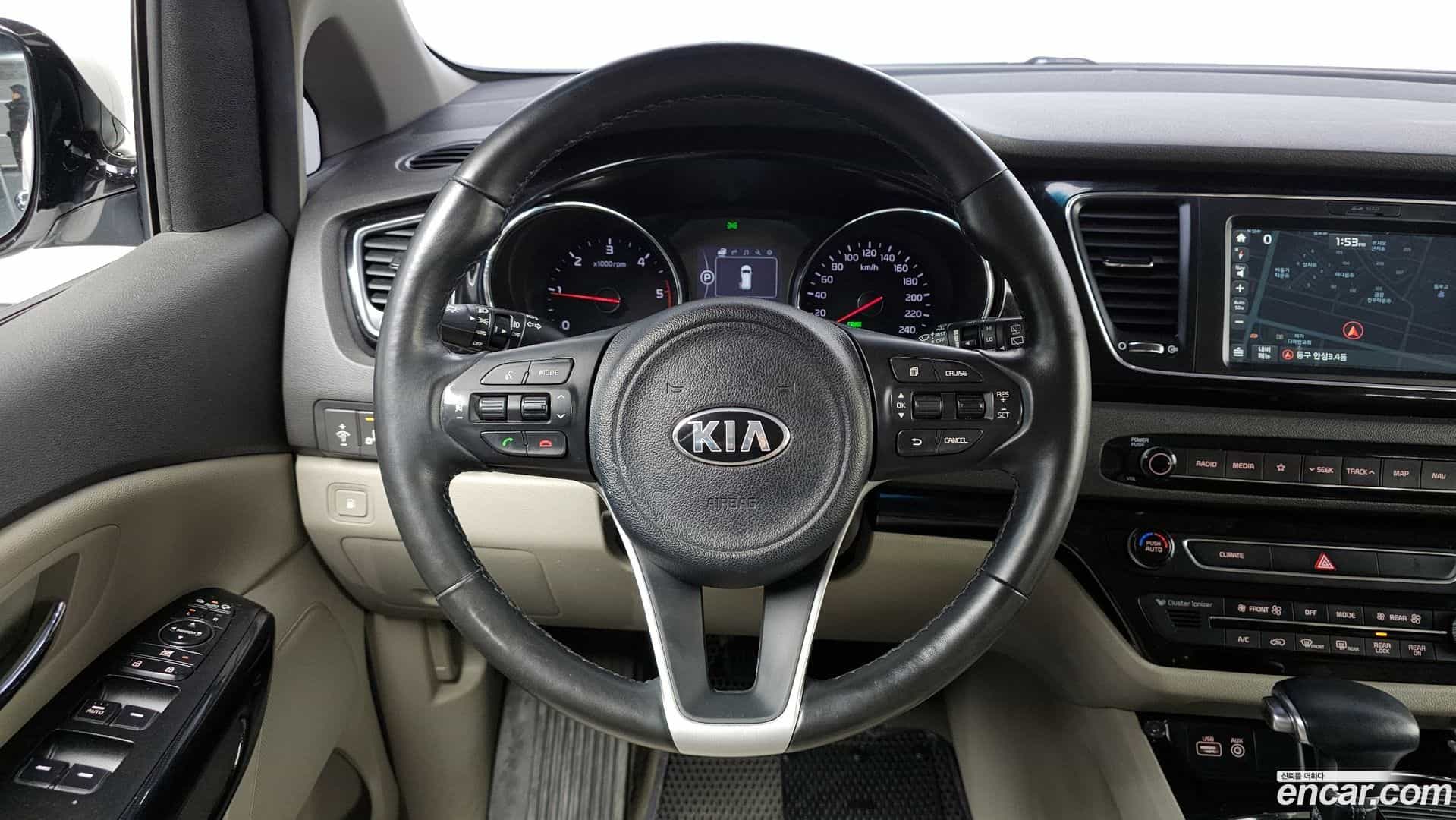 Canival Kia 2017.8-OPTION-017