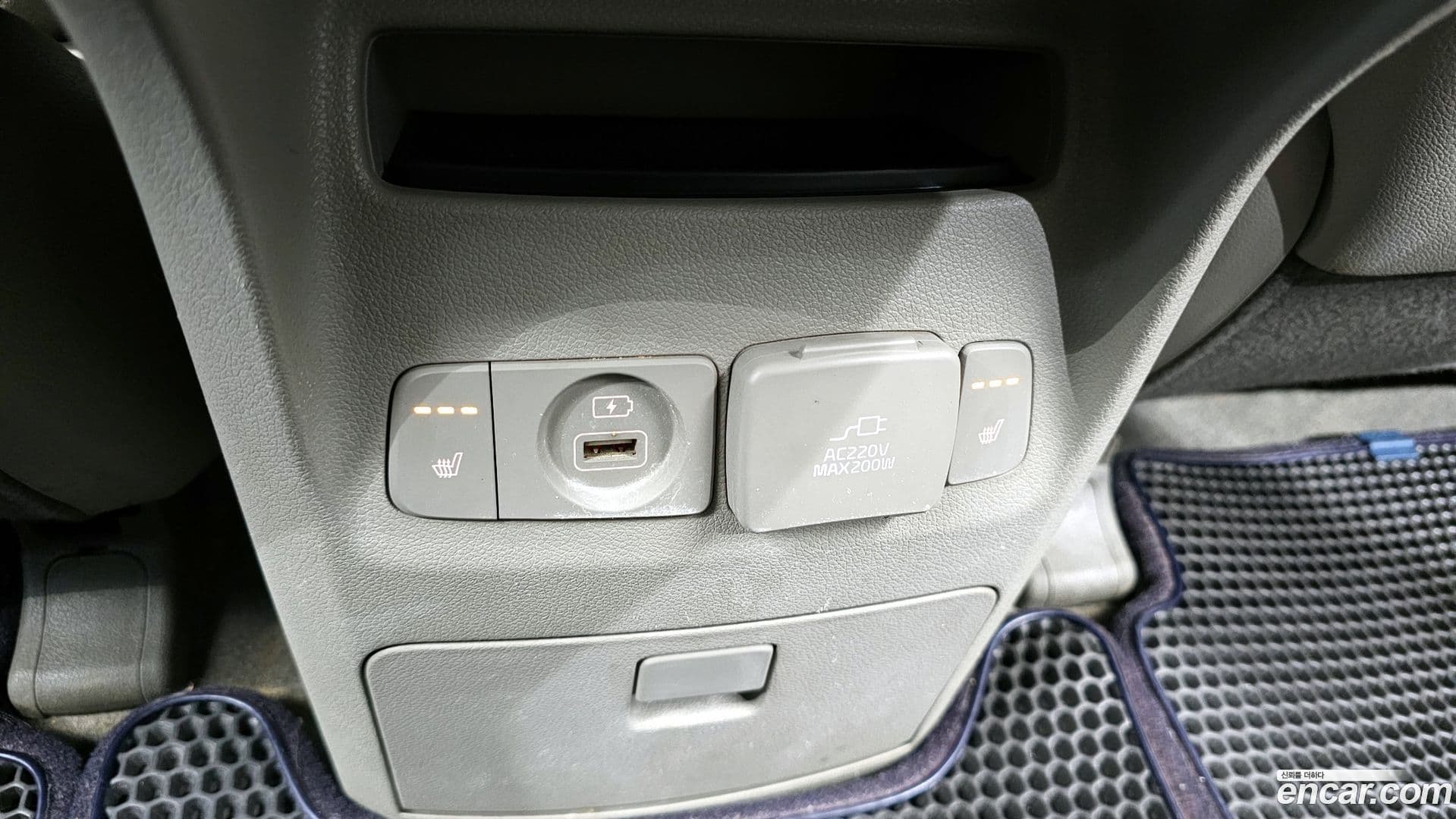 Main__Slider__Photo:Canival Kia 2017.8-18