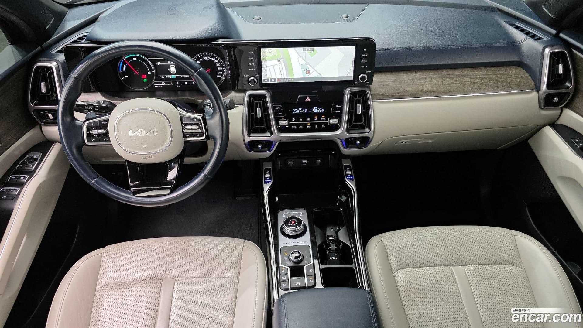 Main__Slider__Photo:Sorento Kia 2022.0-6