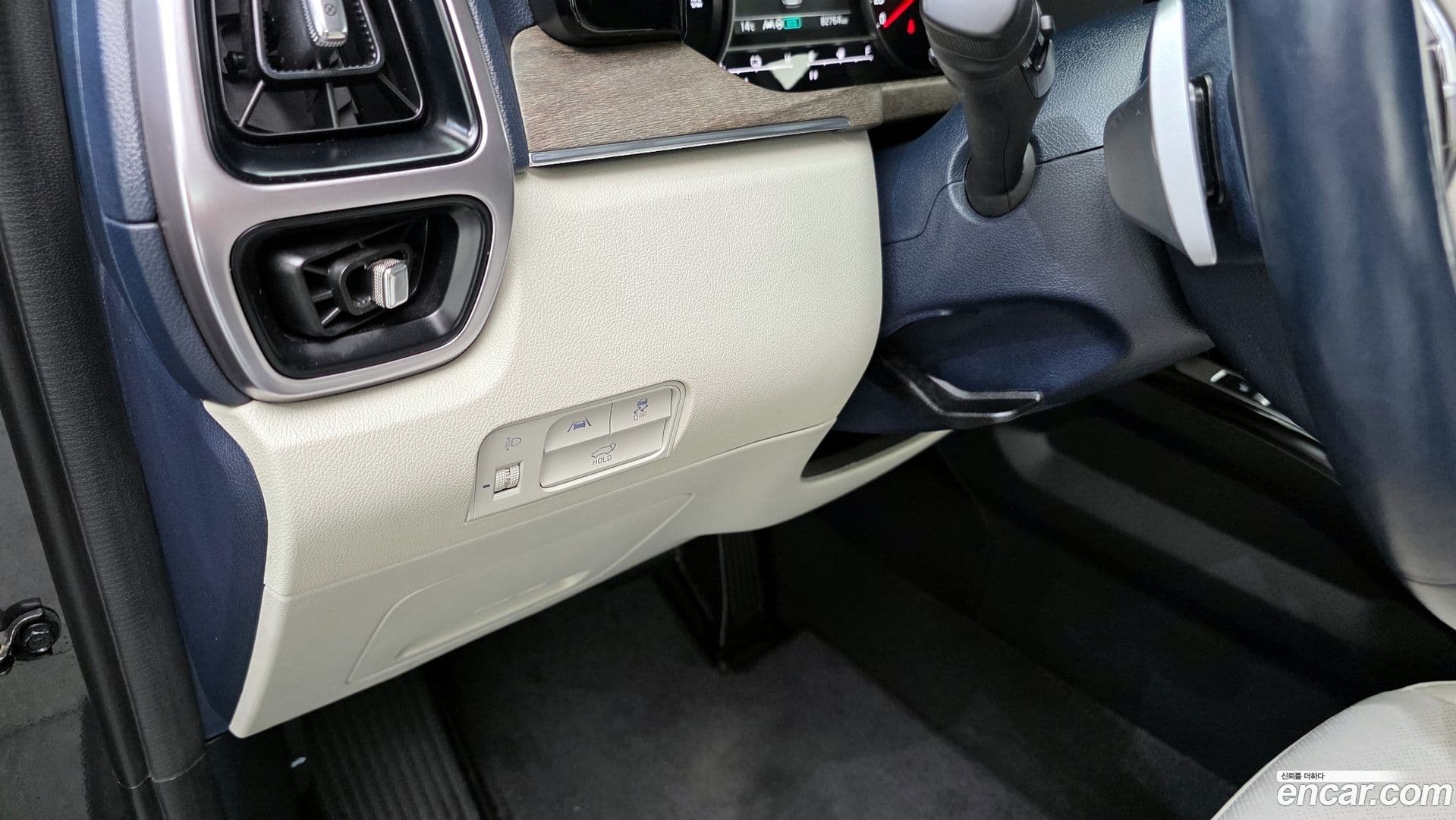 Main__Slider__Photo:Sorento Kia 2022.0-14