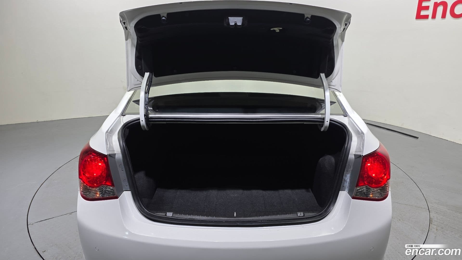 Main__Slider__Photo:Cruze ChevroletGMDaewoo 2014.0-18