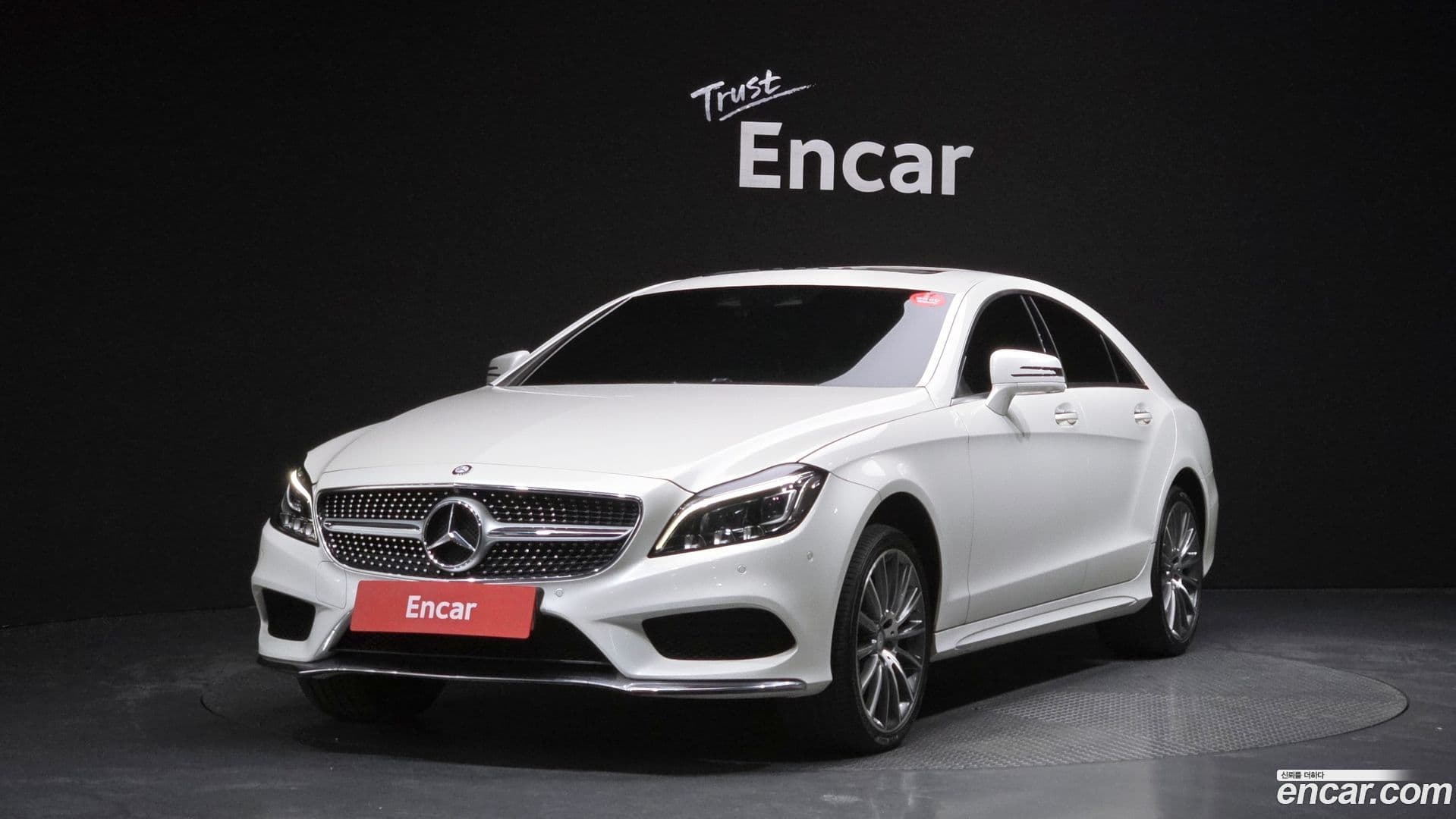 Main__Slider__Photo:CLS-Class Mercedes-Benz 2015.9-0