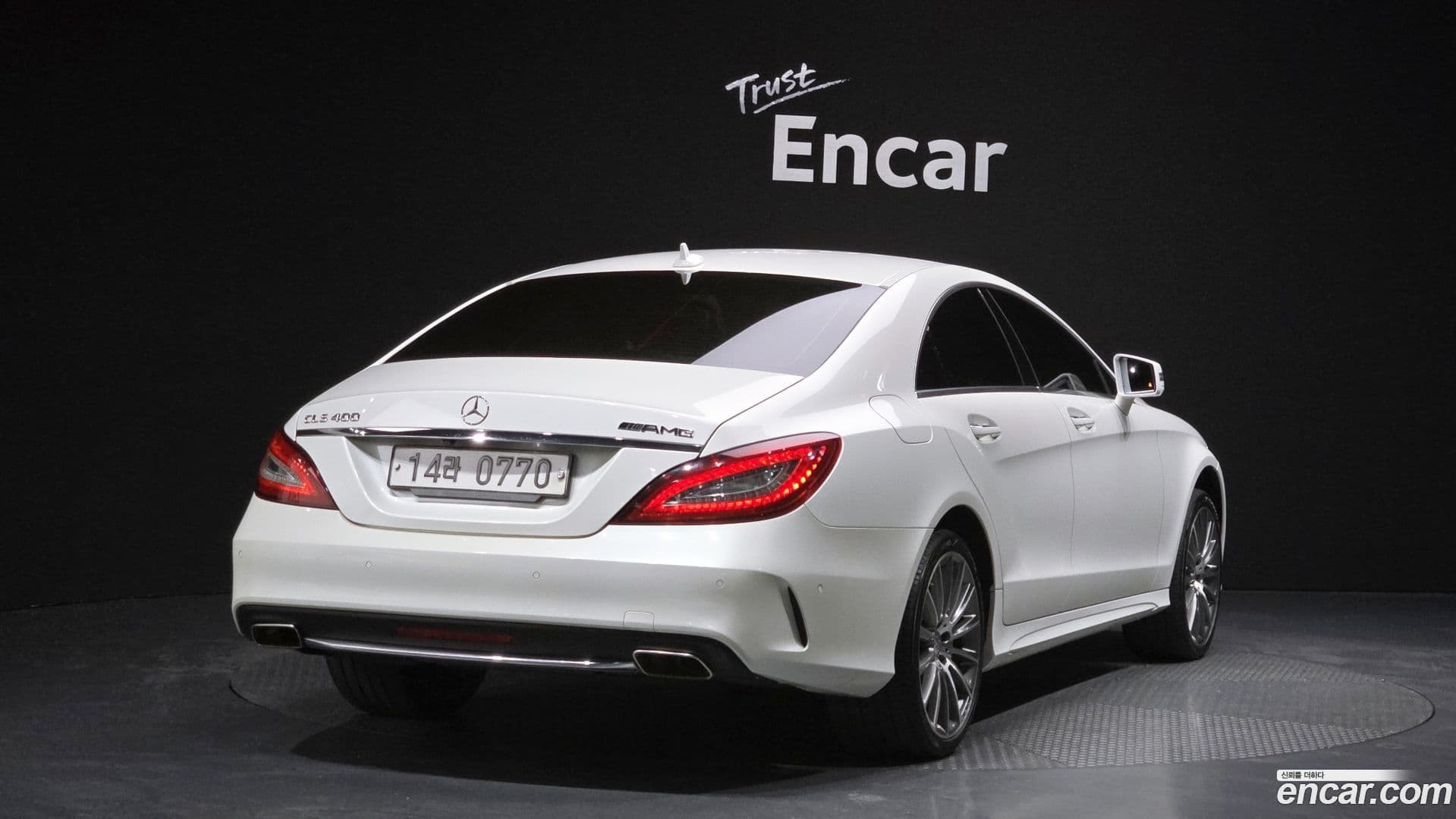 Main__Slider__Photo:CLS-Class Mercedes-Benz 2015.9-1