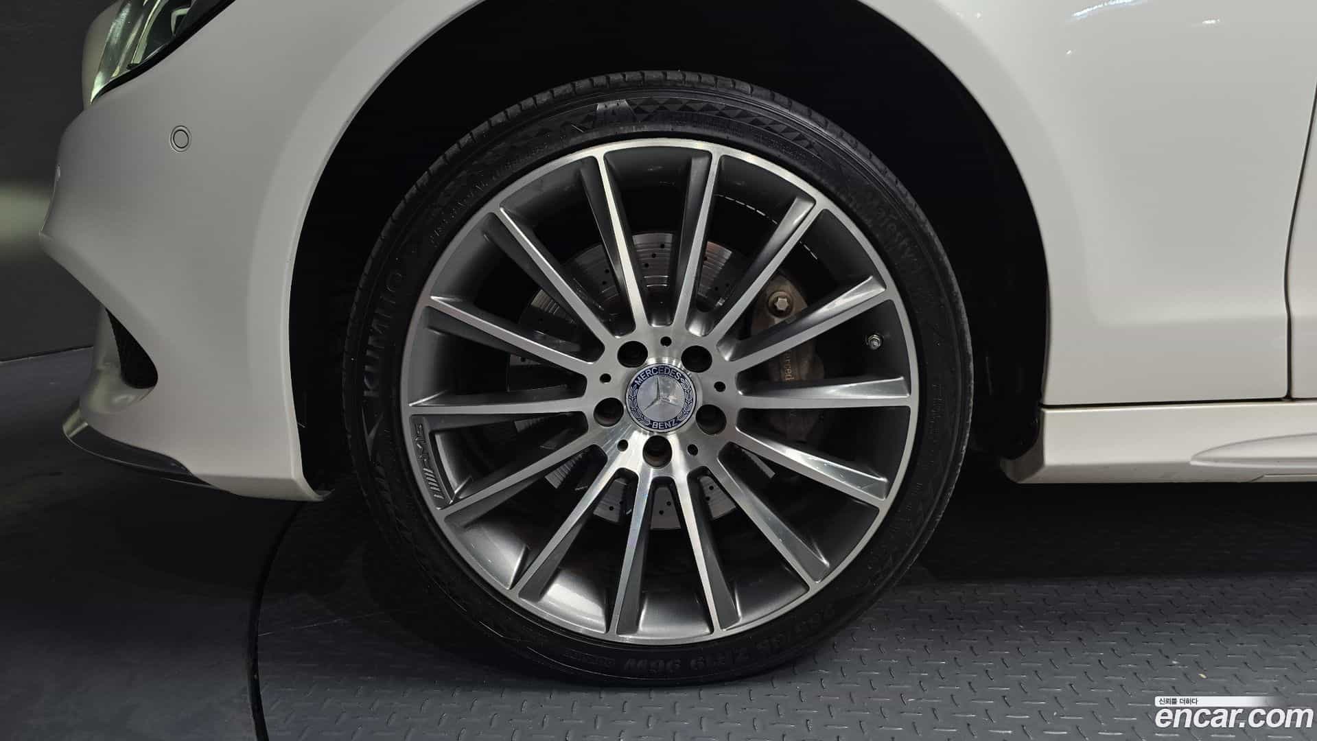 CLS-Class Mercedes-Benz 2015.9-OUTER-005