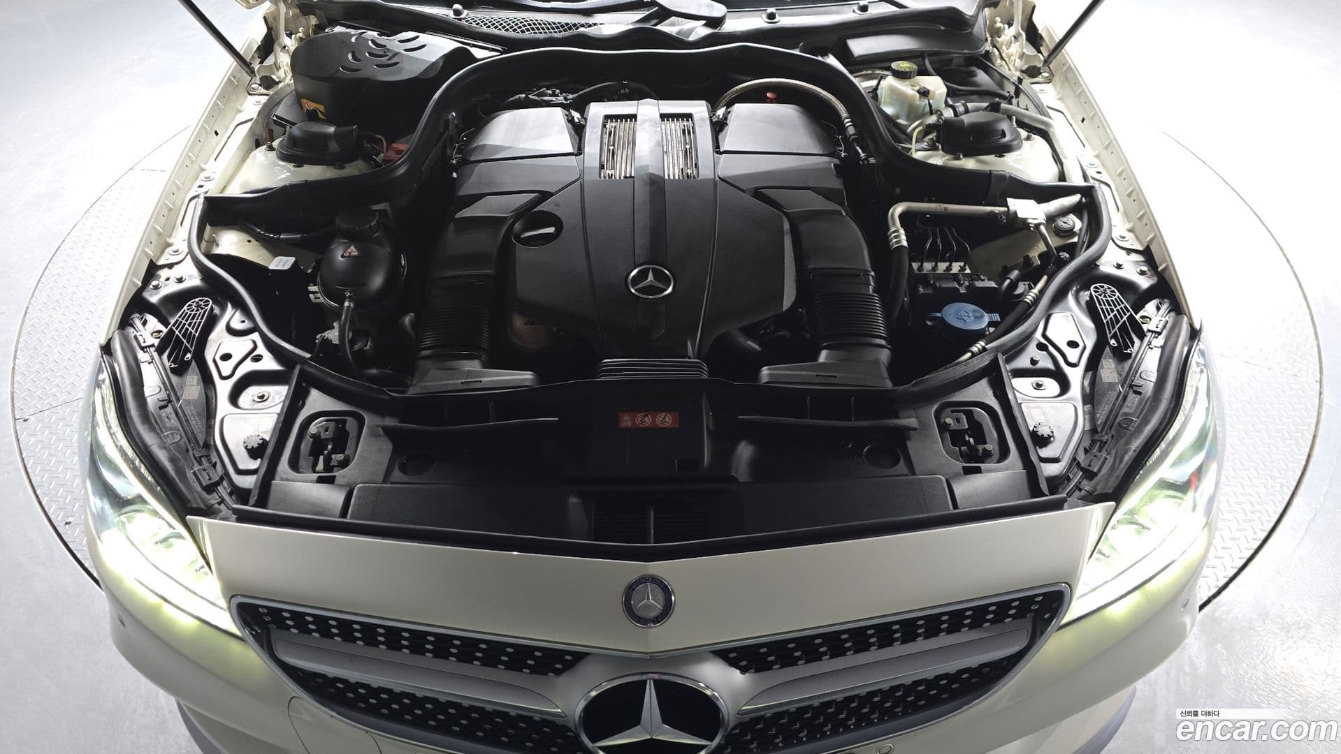 Main__Slider__Photo:CLS-Class Mercedes-Benz 2015.9-5