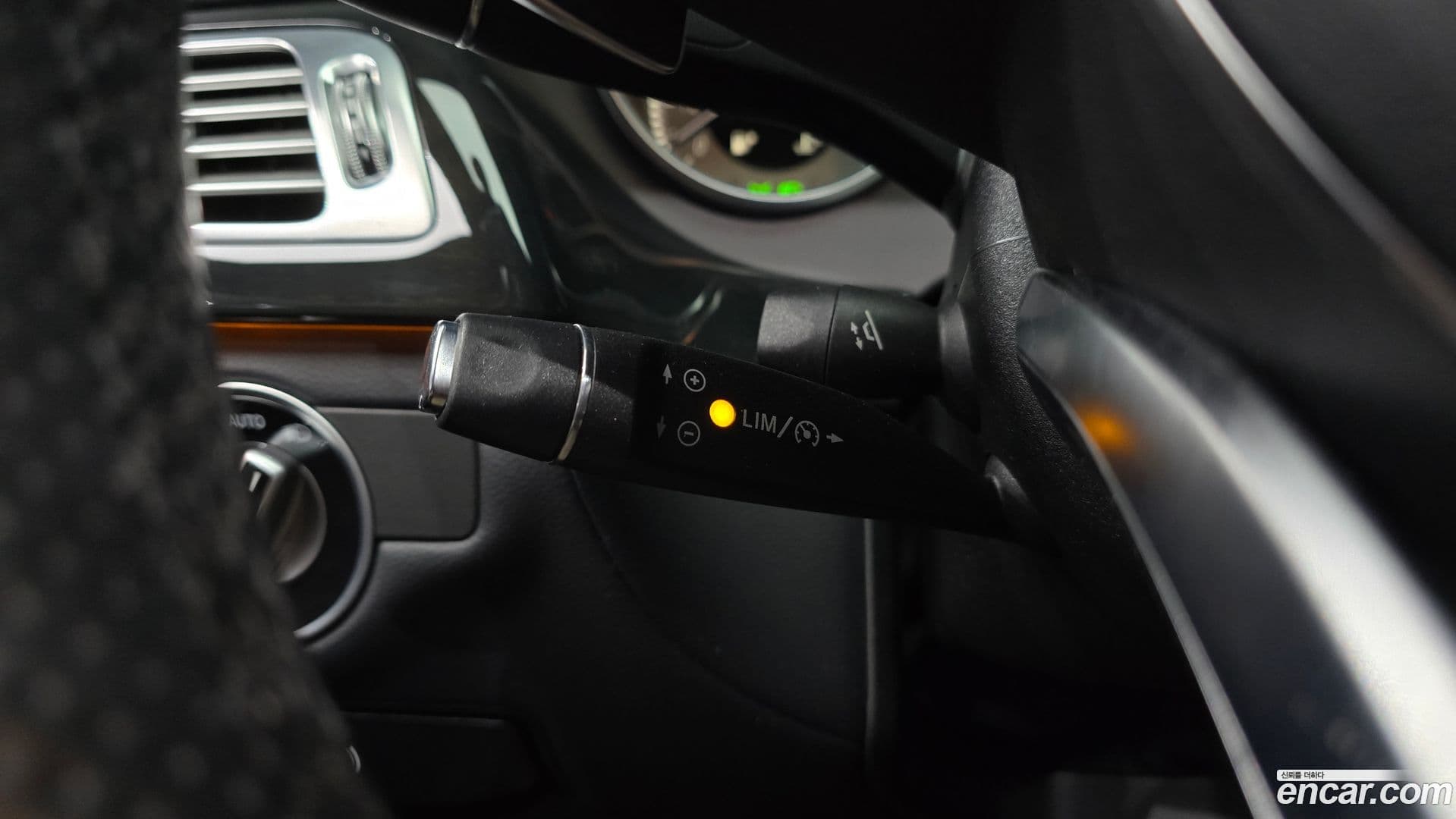 Main__Slider__Photo:CLS-Class Mercedes-Benz 2015.9-13