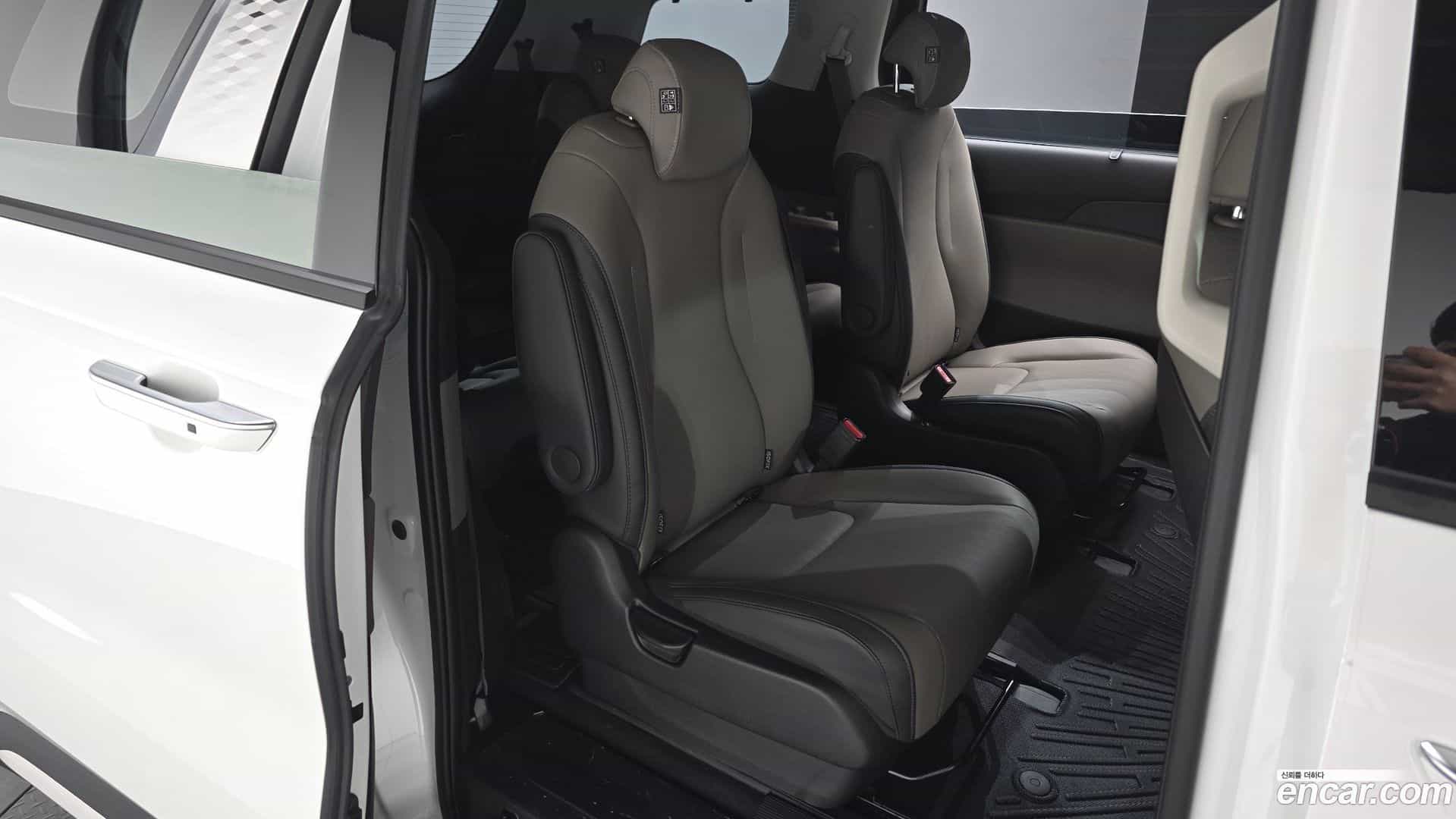 Canival Kia 2025.8-OPTION-015