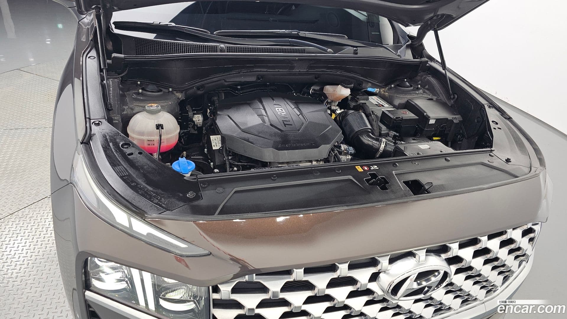 Main__Slider__Photo:Santafe Hyundai 2021.4-5