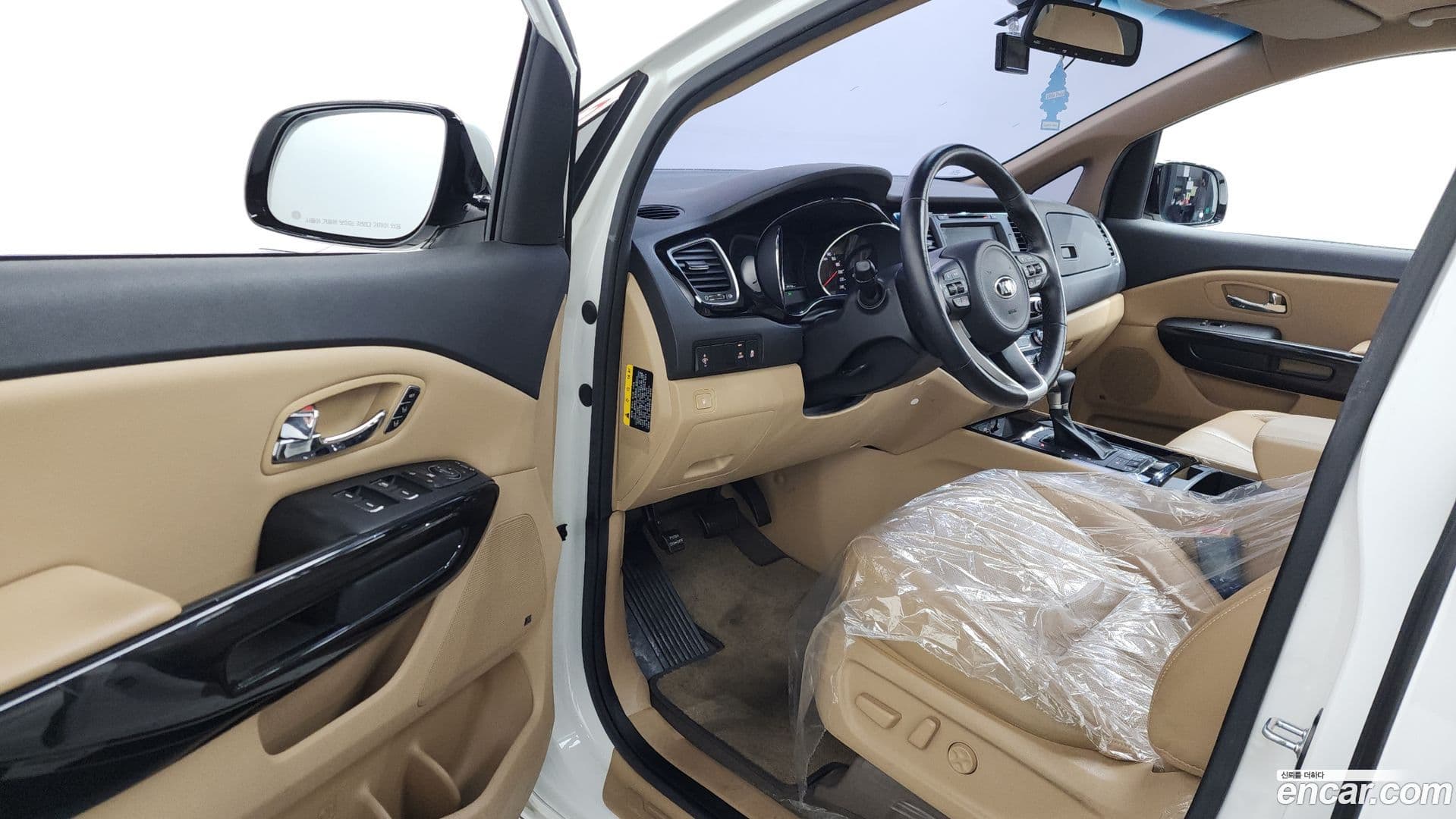 Main__Slider__Photo:Canival Kia 2017.1-9