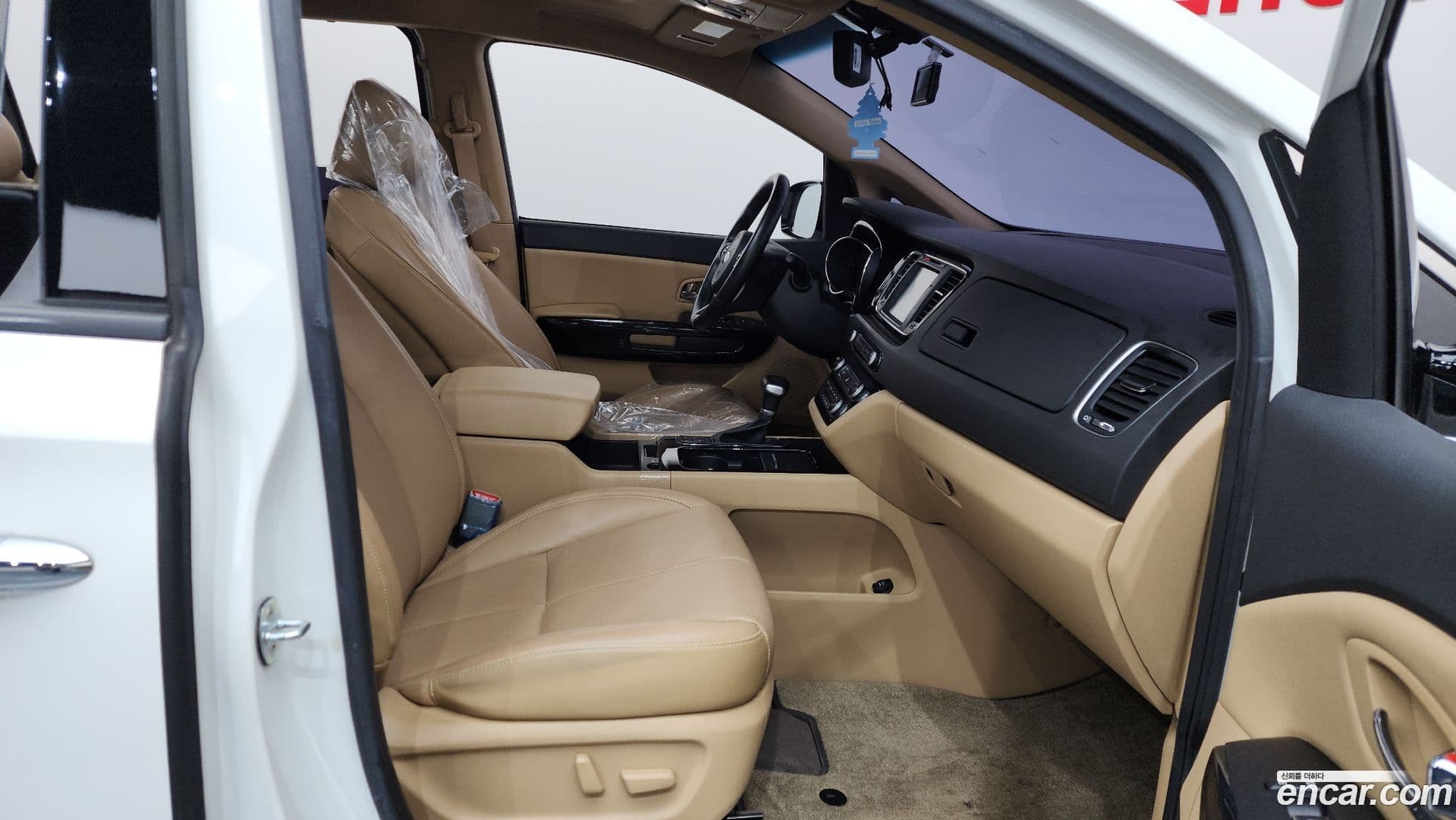 Main__Slider__Photo:Canival Kia 2017.1-10