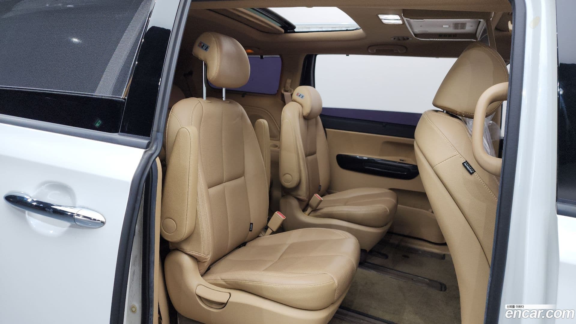 Main__Slider__Photo:Canival Kia 2017.1-11