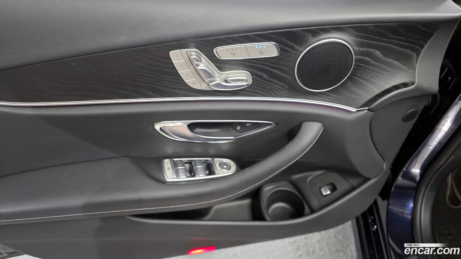 E-Class Mercedes-Benz 2022.0-OPTION-018