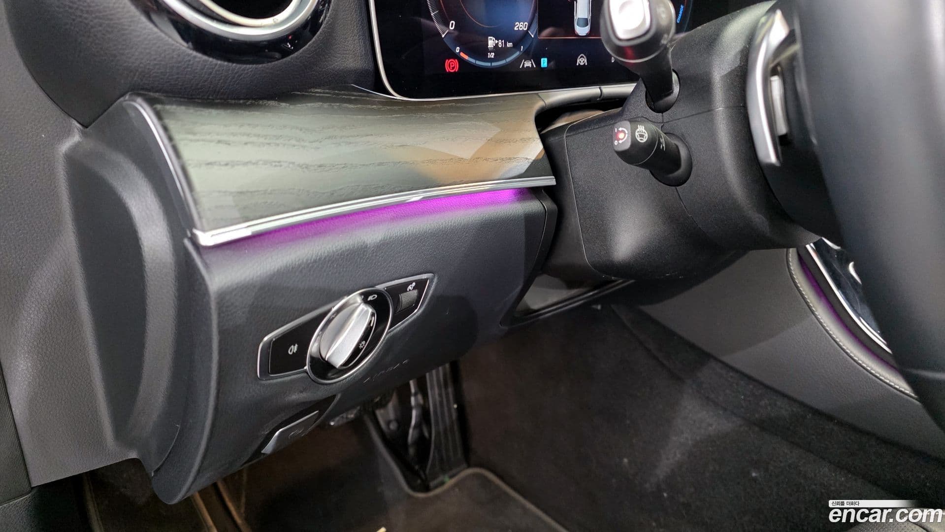 Main__Slider__Photo:E-Class Mercedes-Benz 2022.0-14