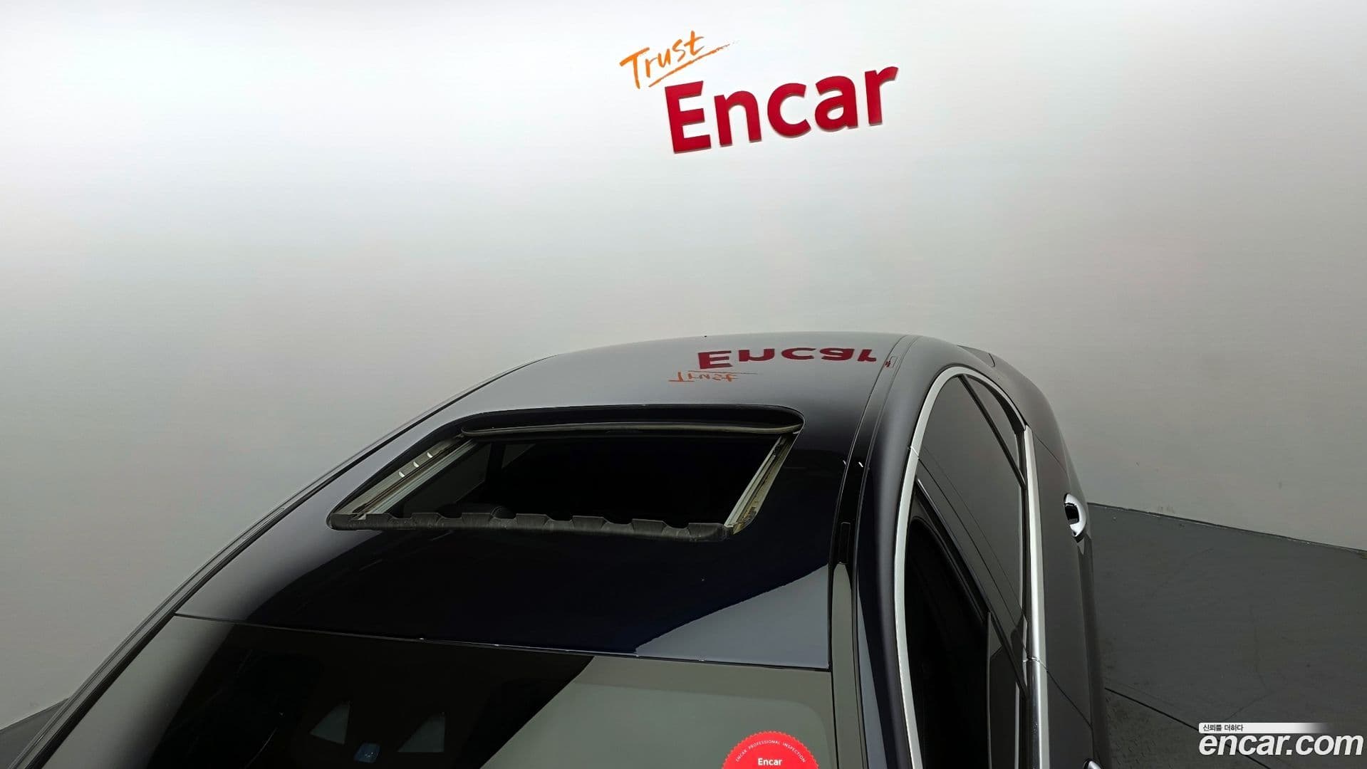 Main__Slider__Photo:E-Class Mercedes-Benz 2022.0-19