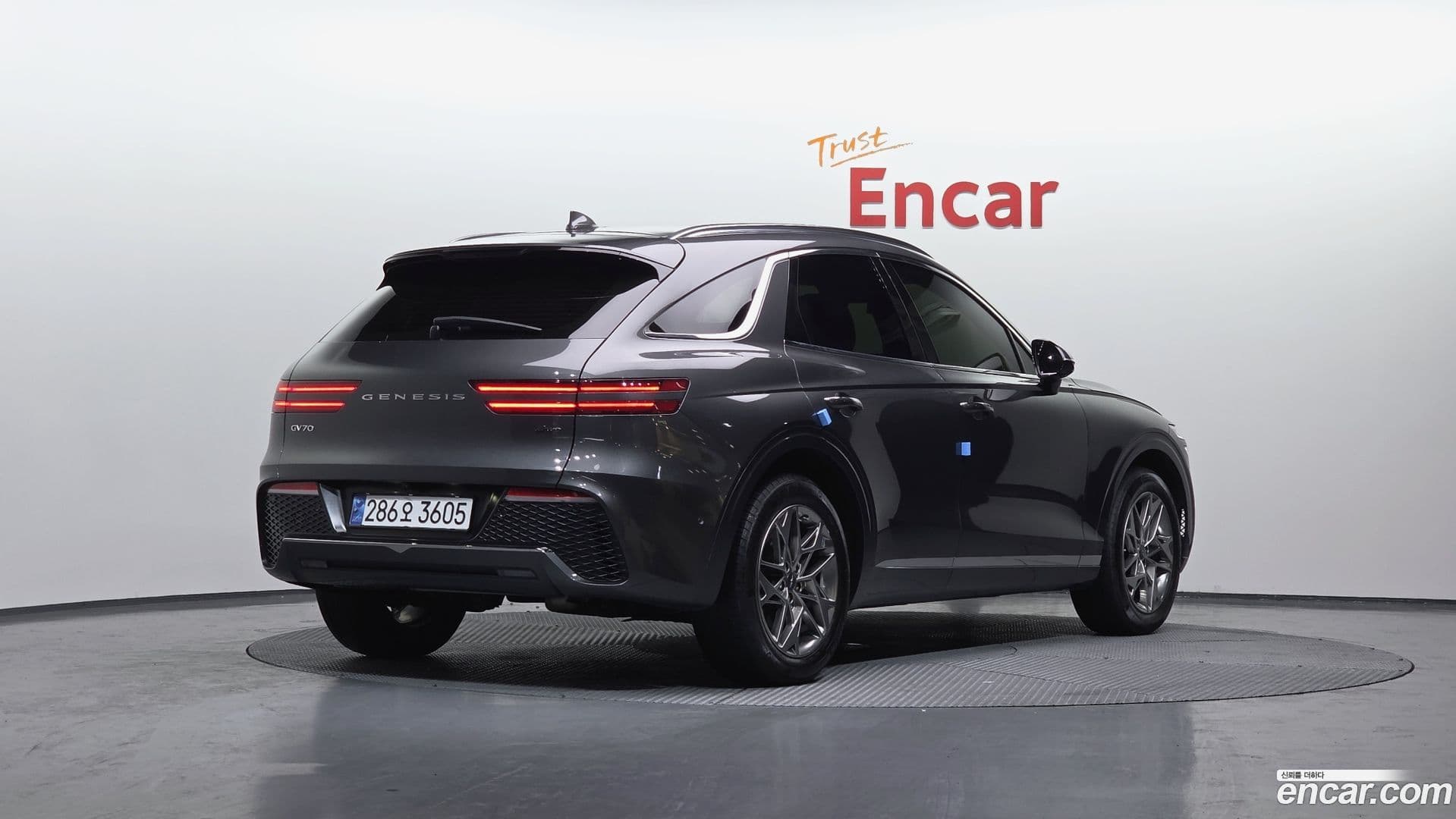 Main__Slider__Photo:GV70 Genesis 2022.1-1