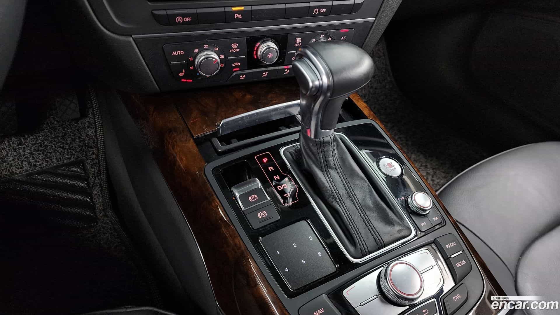 A6 Audi 2014.11-INNER-009