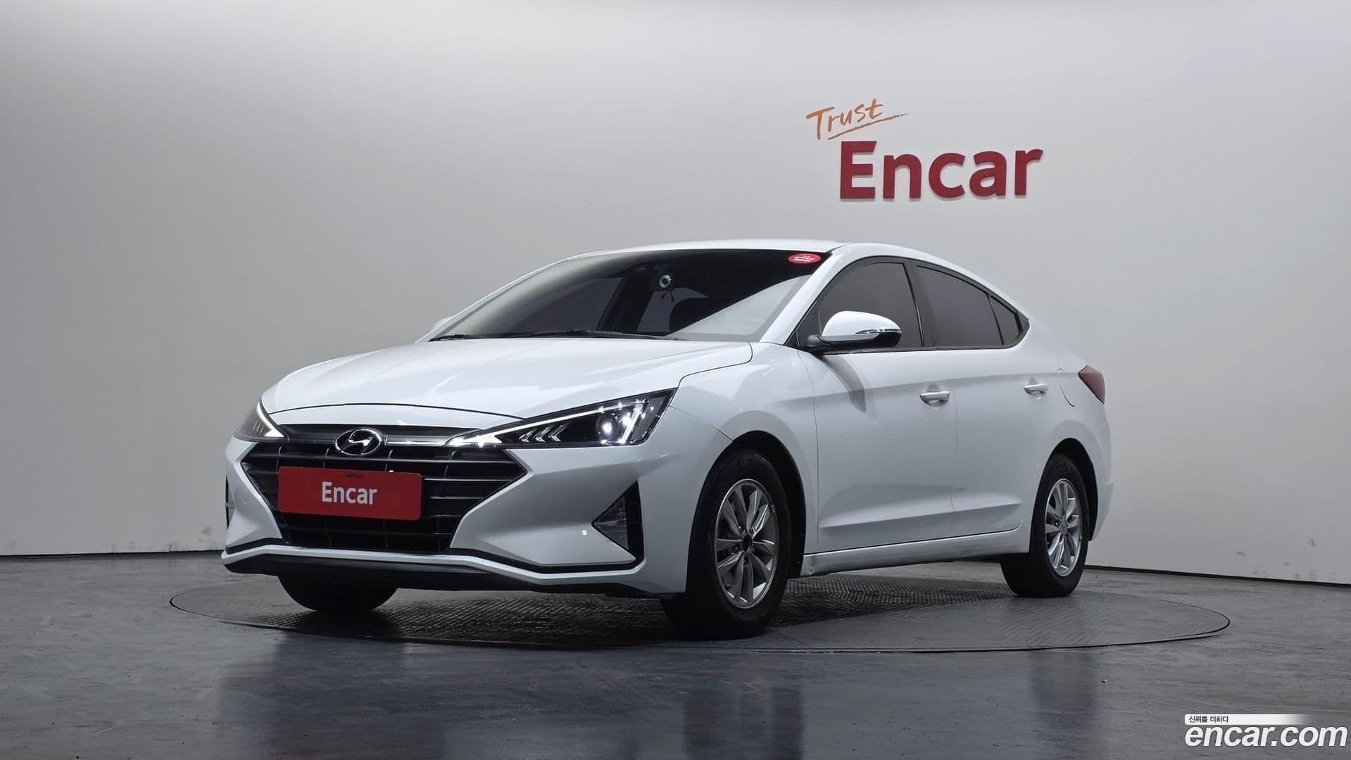 Main__Slider__Photo:AVANTE Hyundai 2019.1-0