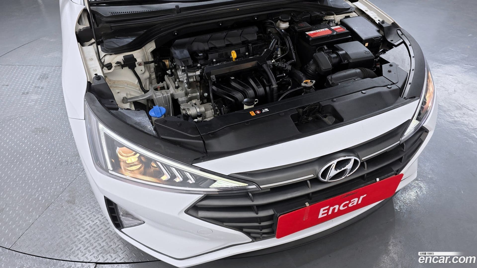 Main__Slider__Photo:AVANTE Hyundai 2019.1-5