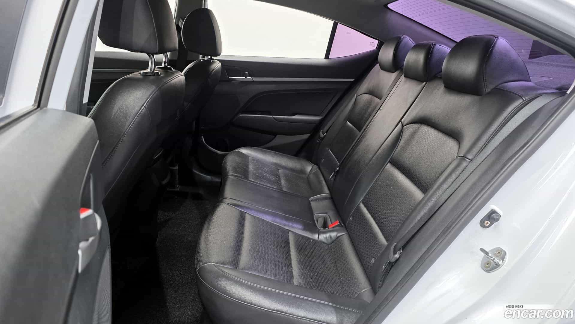 AVANTE Hyundai 2019.1-OPTION-016