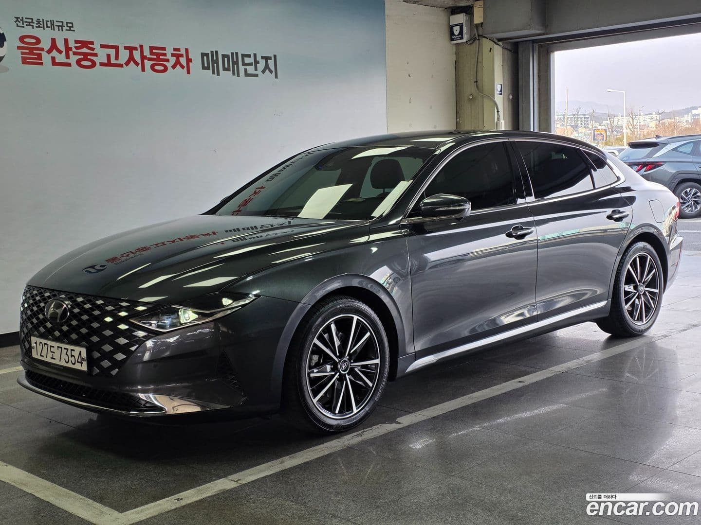 Main__Slider__Photo:Grandeur Hyundai 2020.4-0