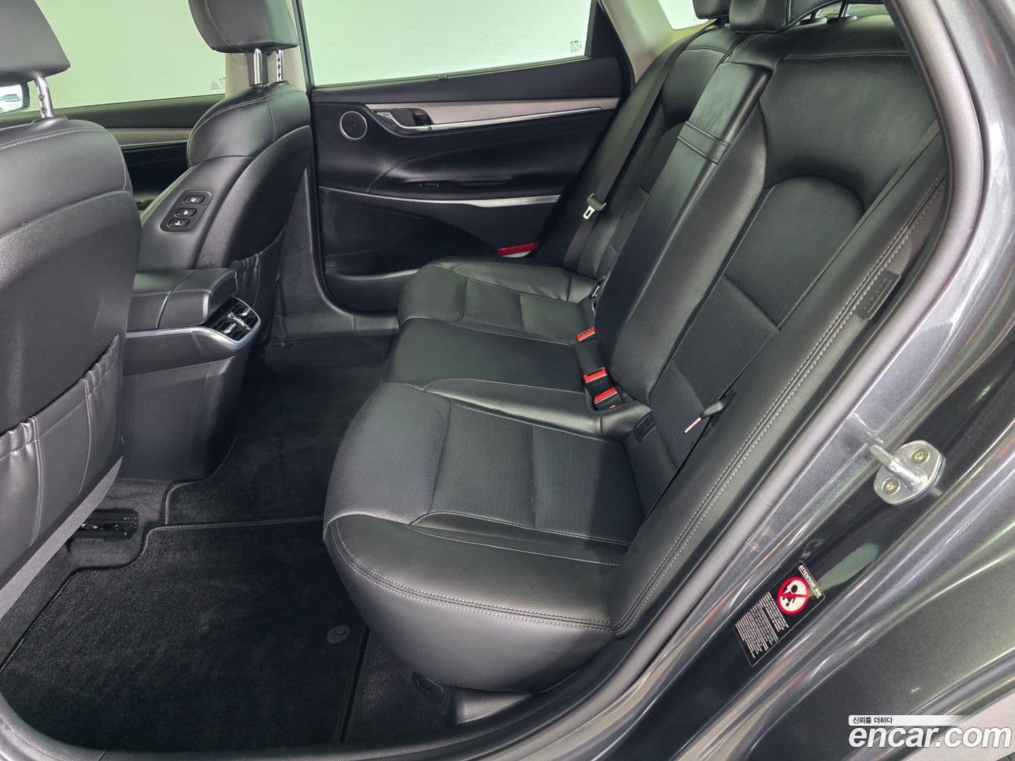 Main__Slider__Photo:Grandeur Hyundai 2020.4-10