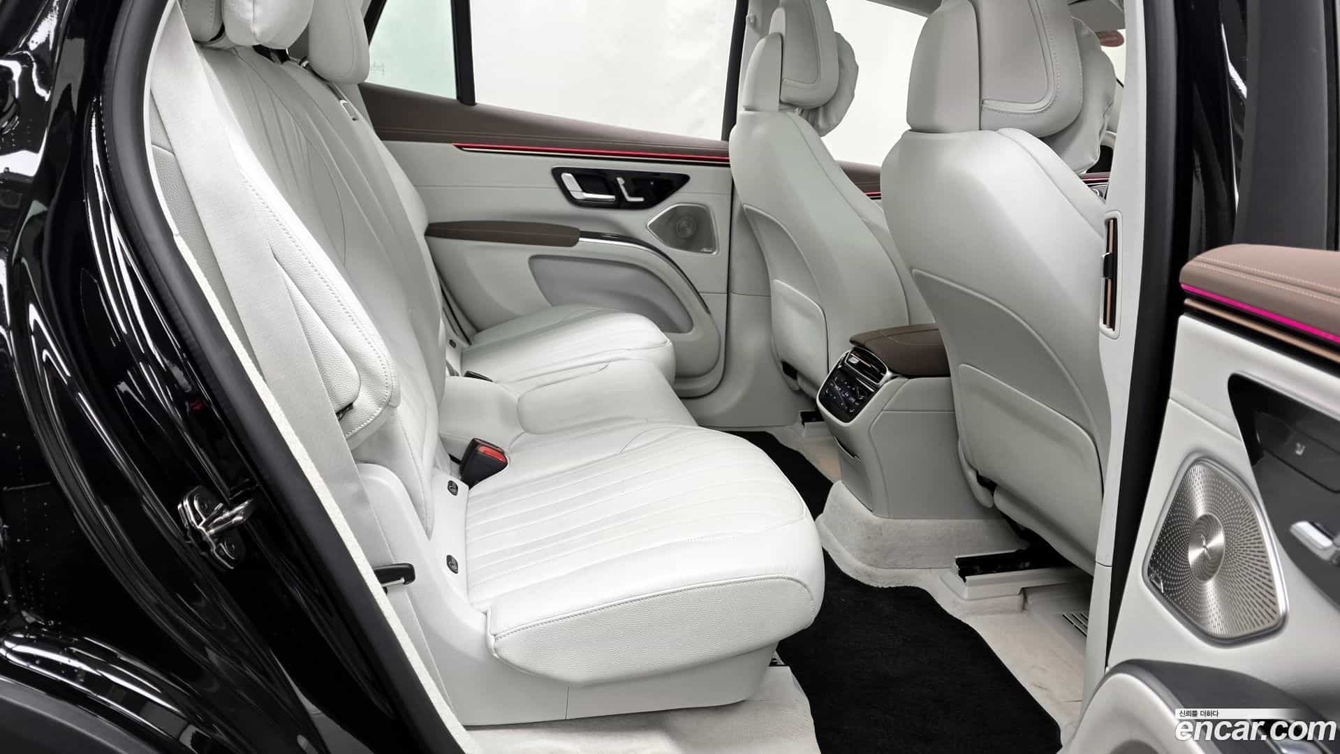 EQS Mercedes-Benz 2023.9-OPTION-016