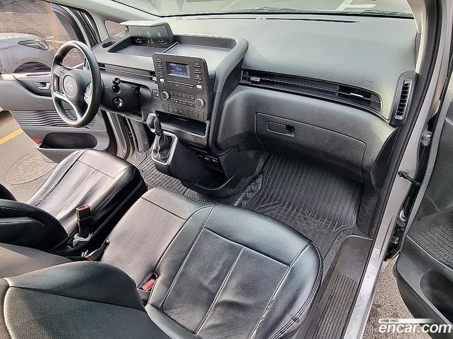 Staria Hyundai 2021.6-INNER-006