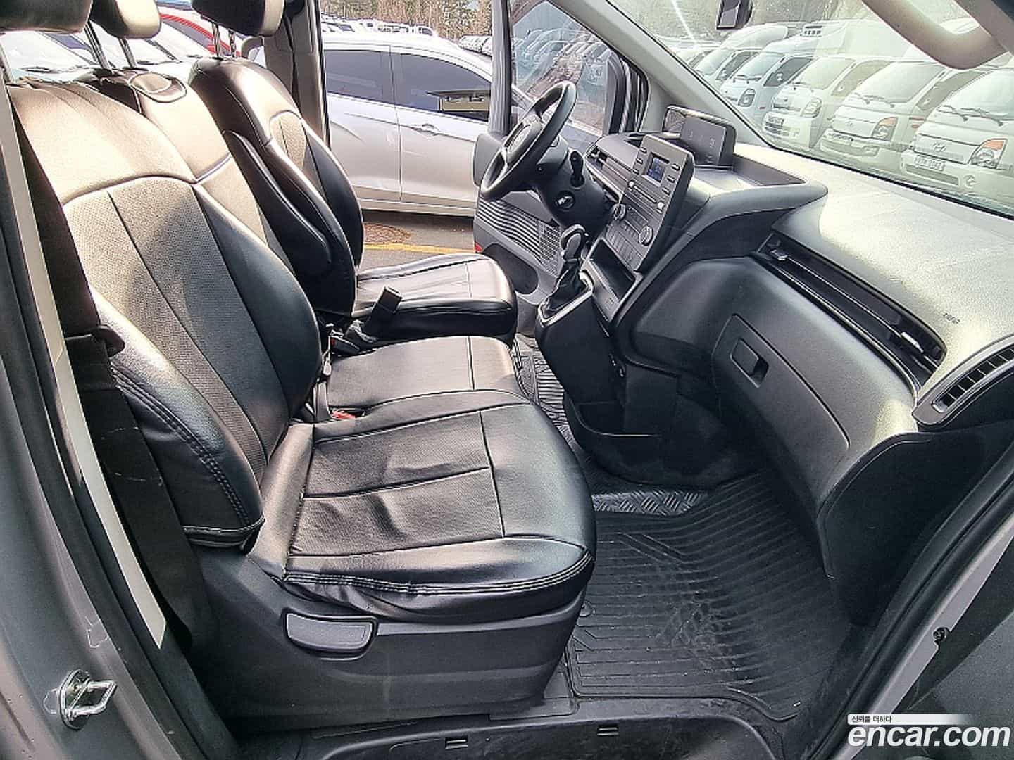 Staria Hyundai 2021.6-INNER-007