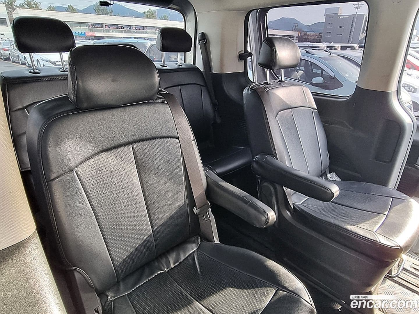 Main__Slider__Photo:Staria Hyundai 2021.6-17