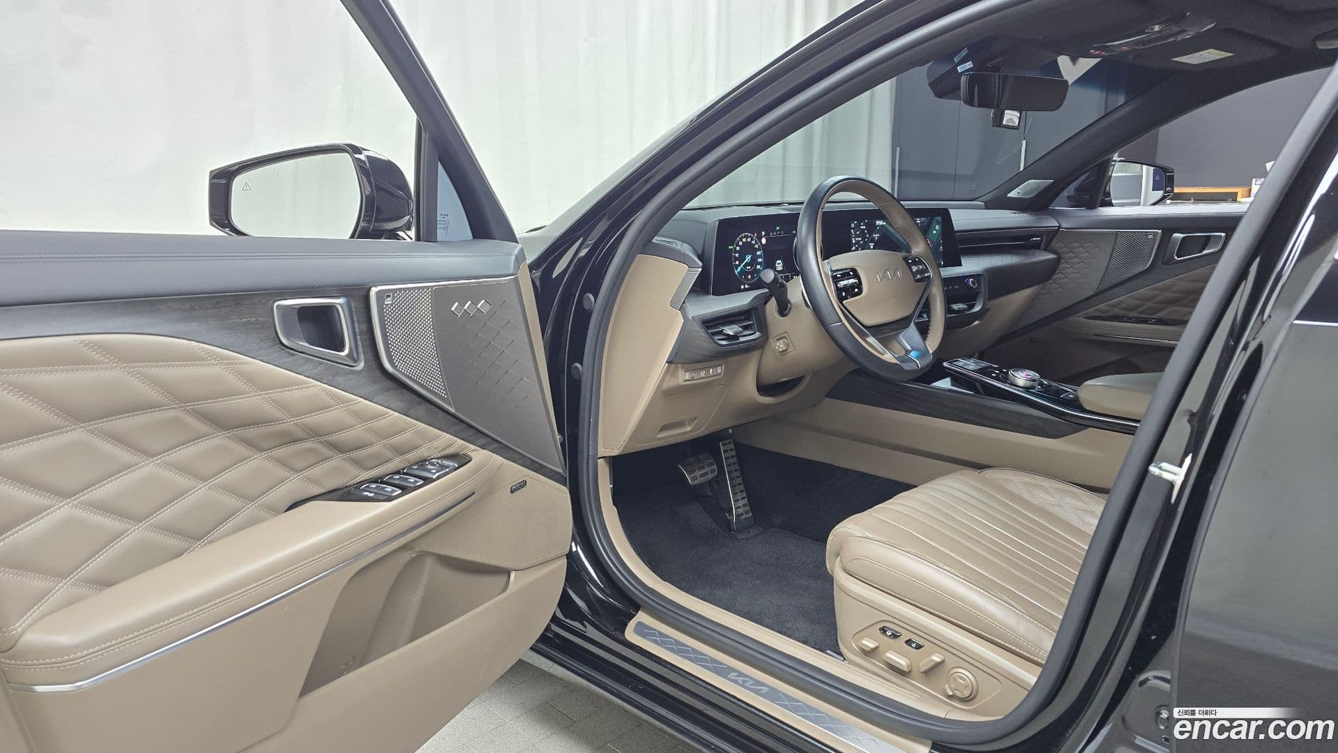 Main__Slider__Photo:K8 Kia 2021.11-9