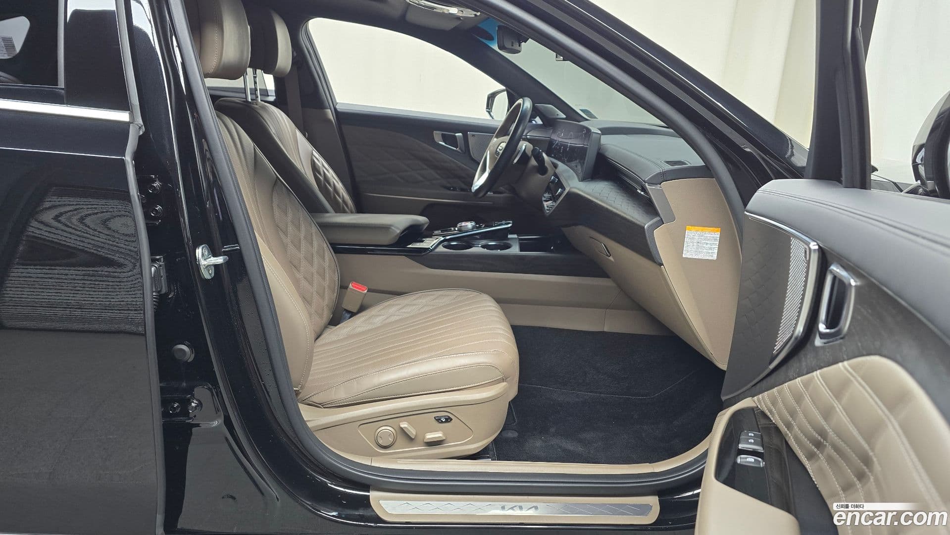 Main__Slider__Photo:K8 Kia 2021.11-10