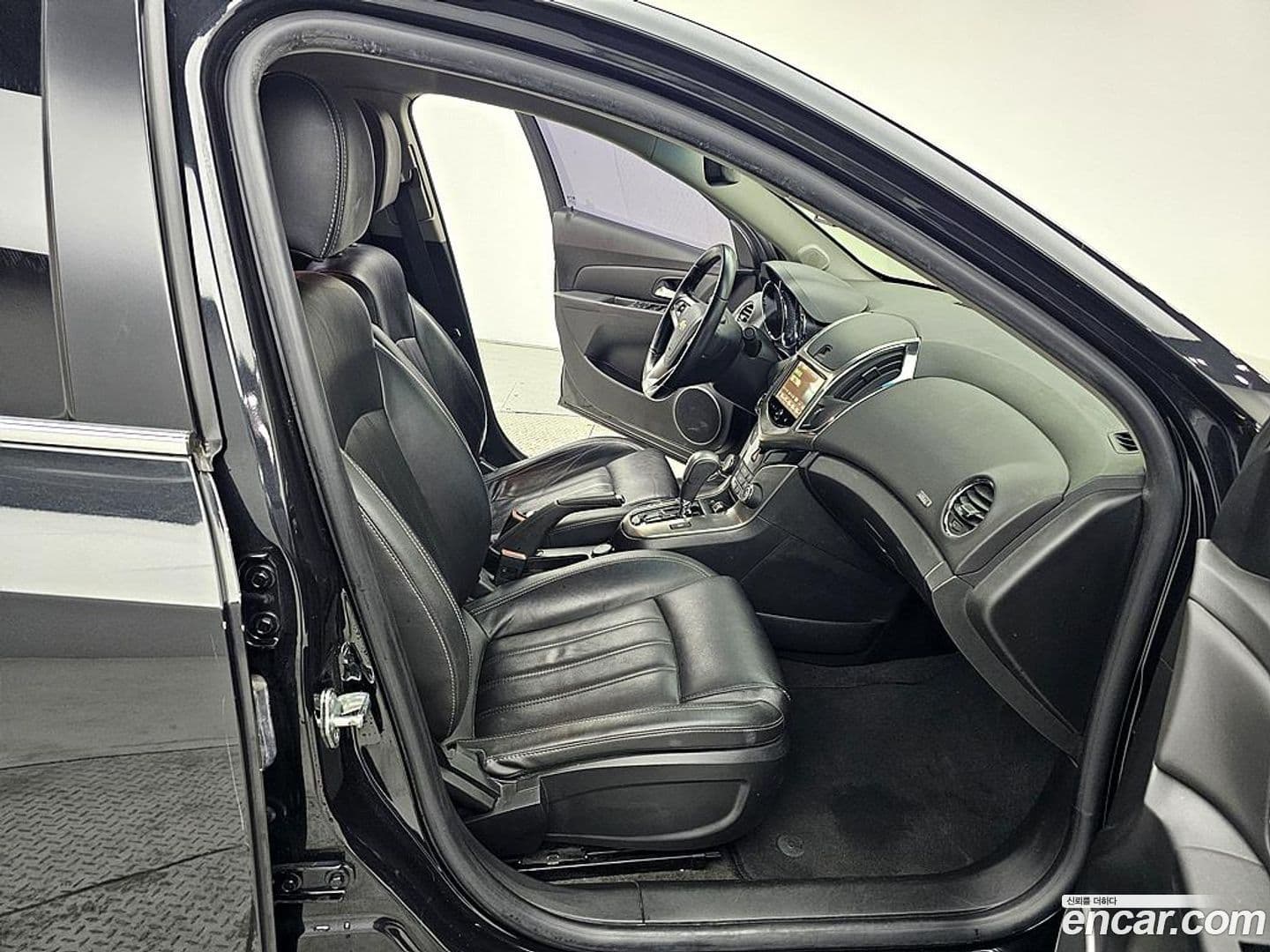 Main__Slider__Photo:Cruze ChevroletGMDaewoo 2015.5-10