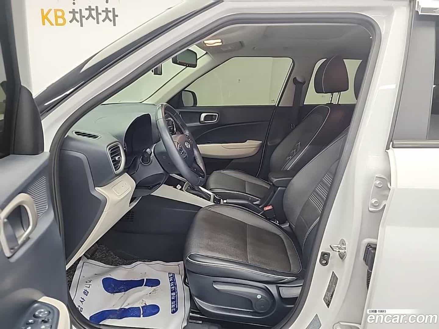 Venue Hyundai 2020.7-OPTION-015