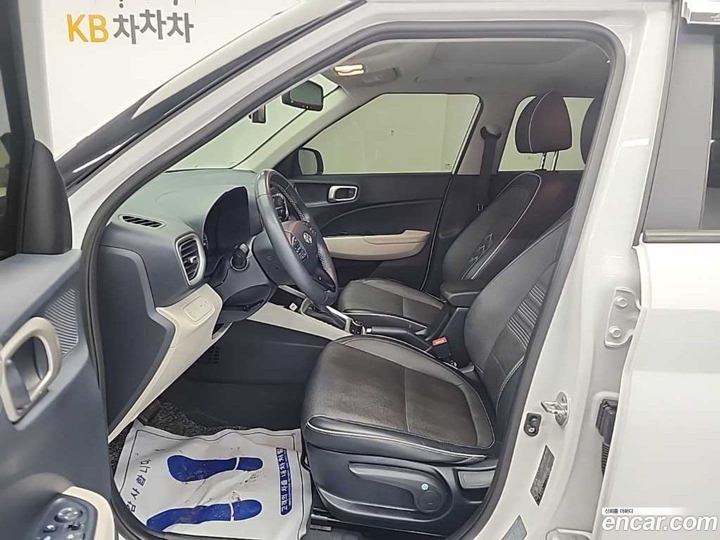 Main__Slider__Photo:Venue Hyundai 2020.7-10